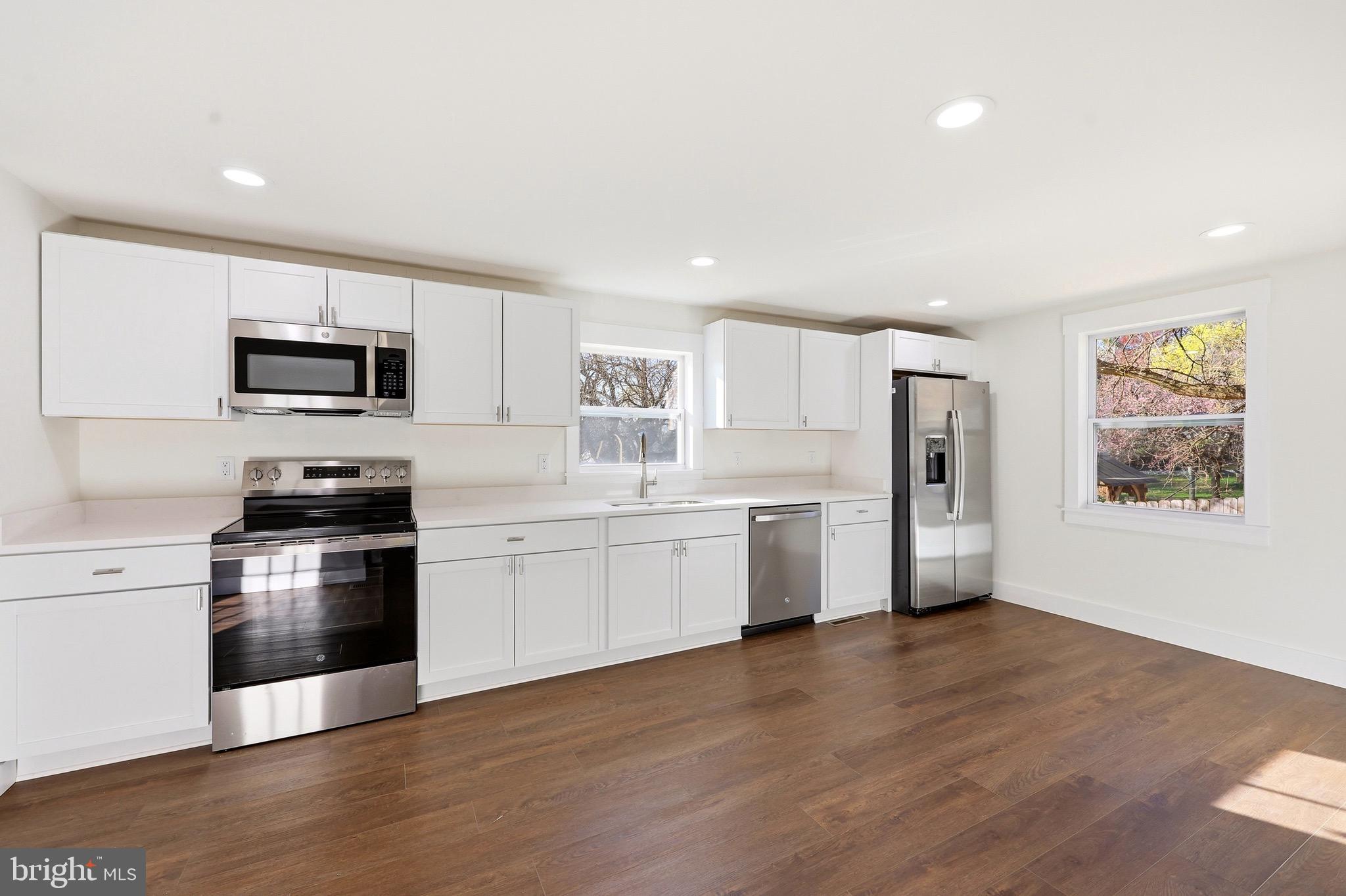 MECKLENBURG HEIGHTS - Residential