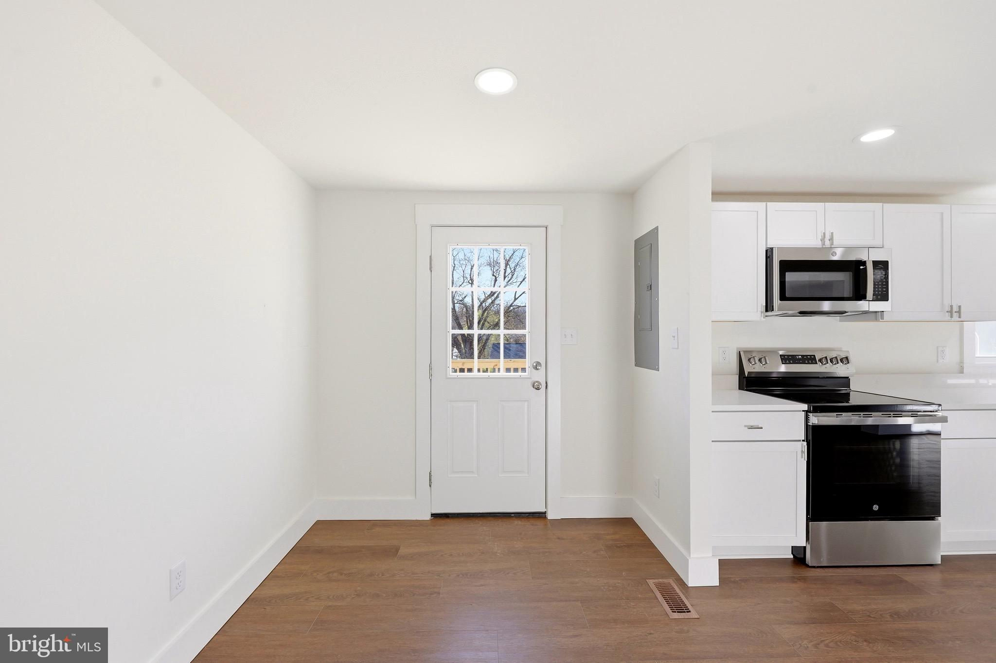 MECKLENBURG HEIGHTS - Residential