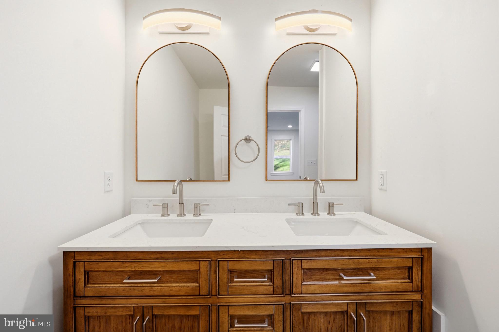 MECKLENBURG HEIGHTS - Residential