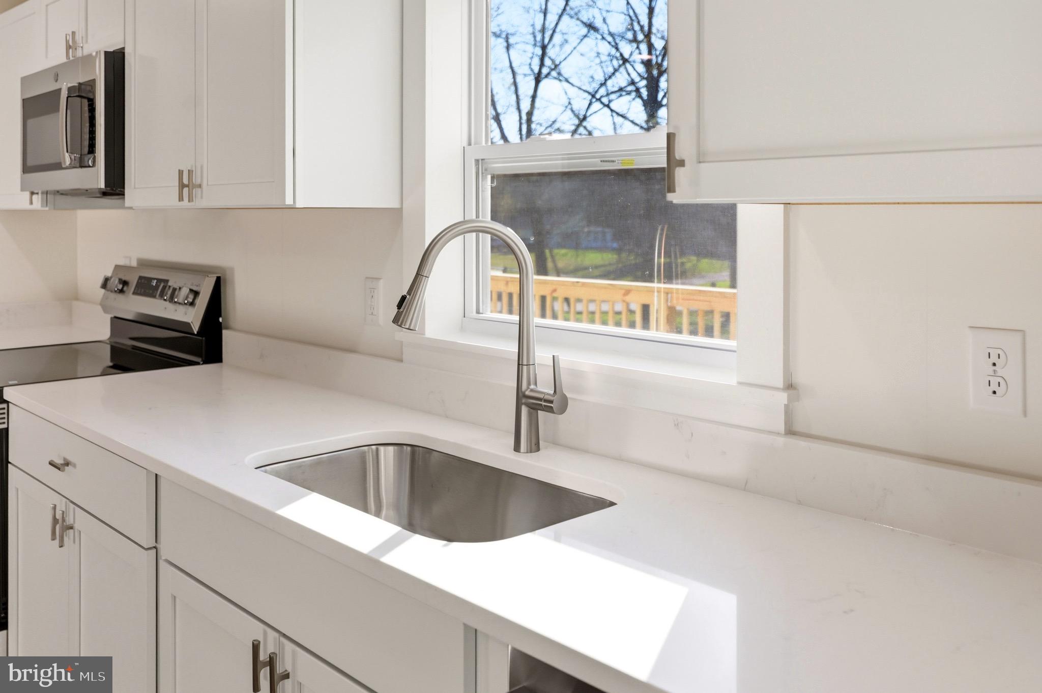 MECKLENBURG HEIGHTS - Residential