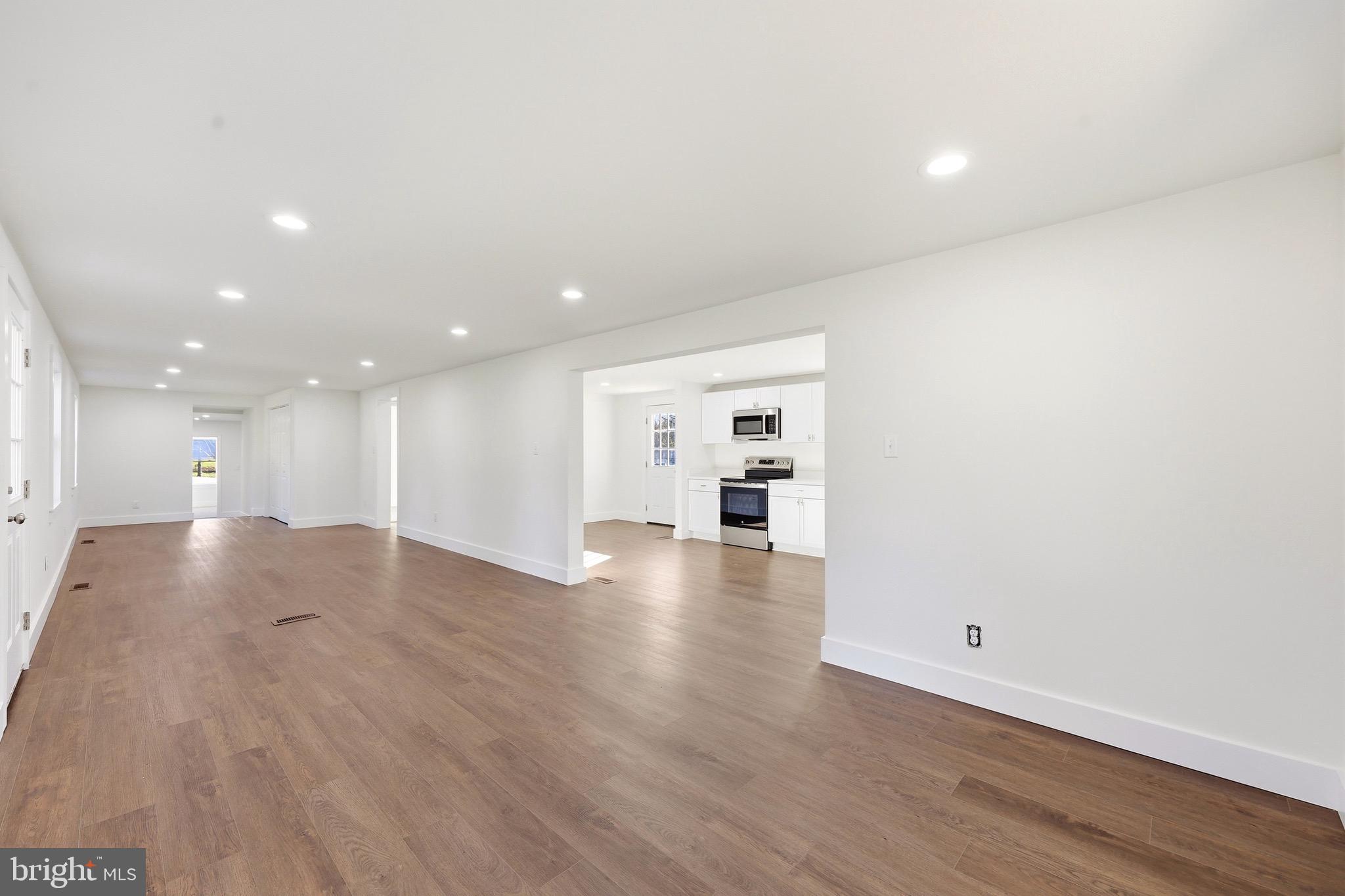 MECKLENBURG HEIGHTS - Residential