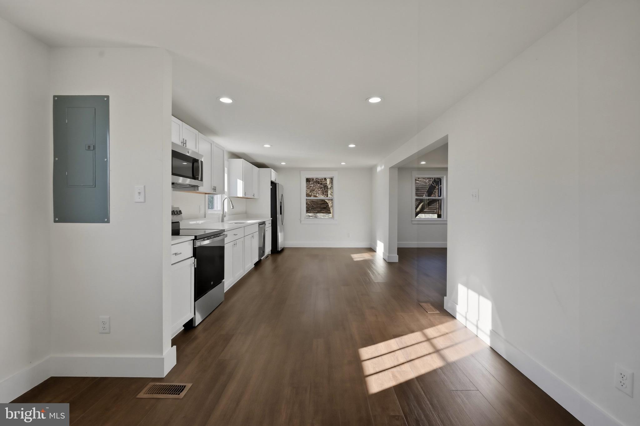 MECKLENBURG HEIGHTS - Residential