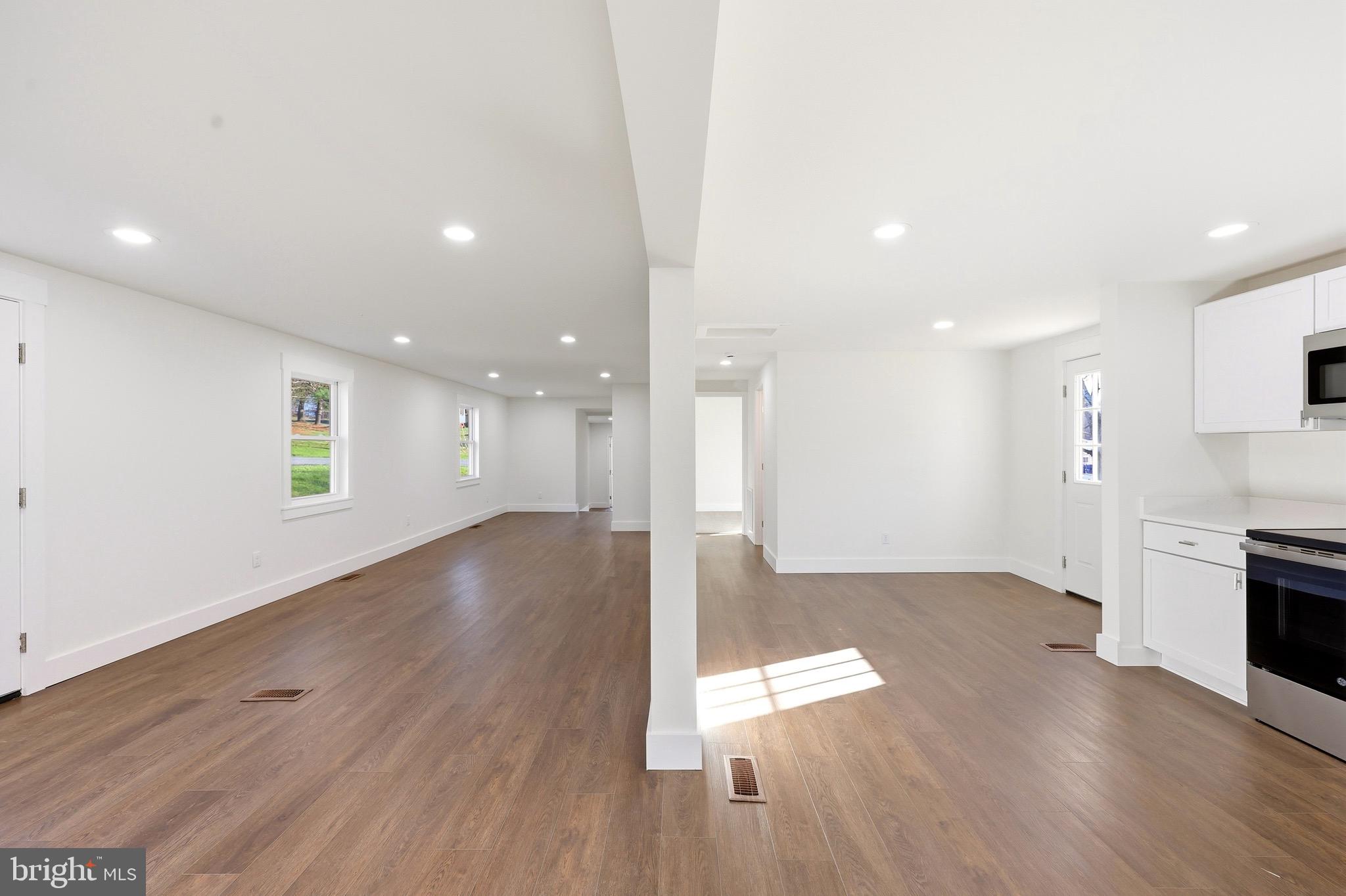 MECKLENBURG HEIGHTS - Residential