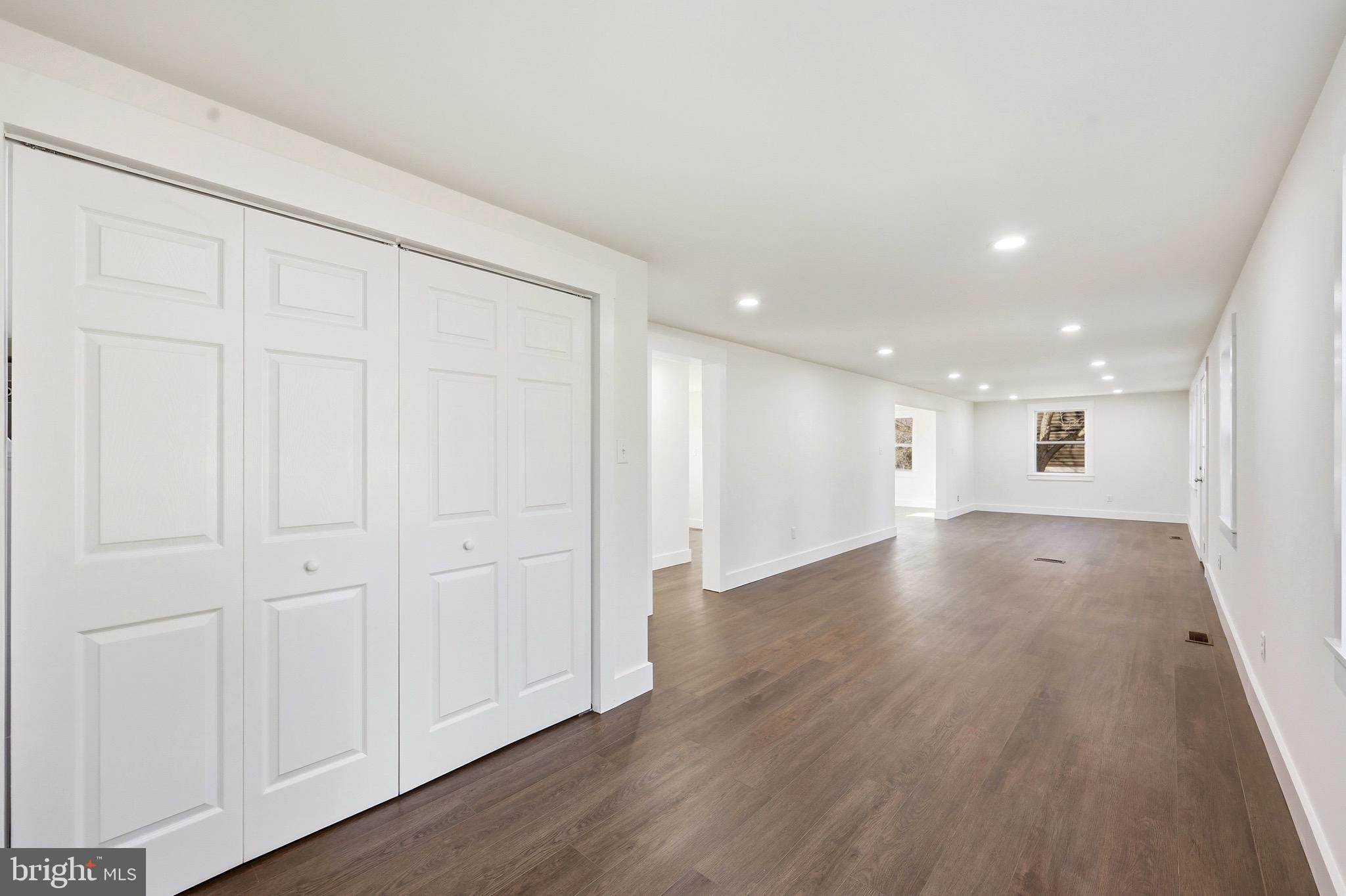 MECKLENBURG HEIGHTS - Residential