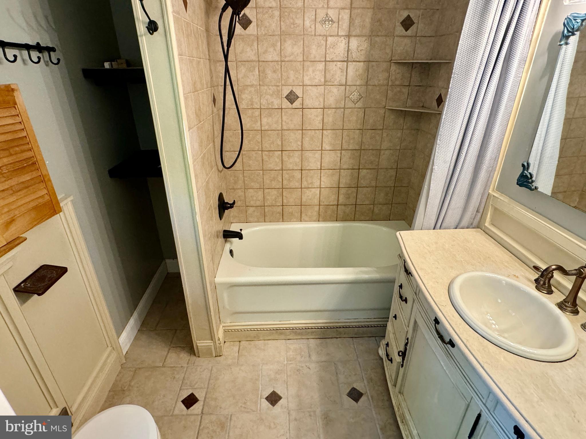 AQUIA HARBOUR - Residential Lease