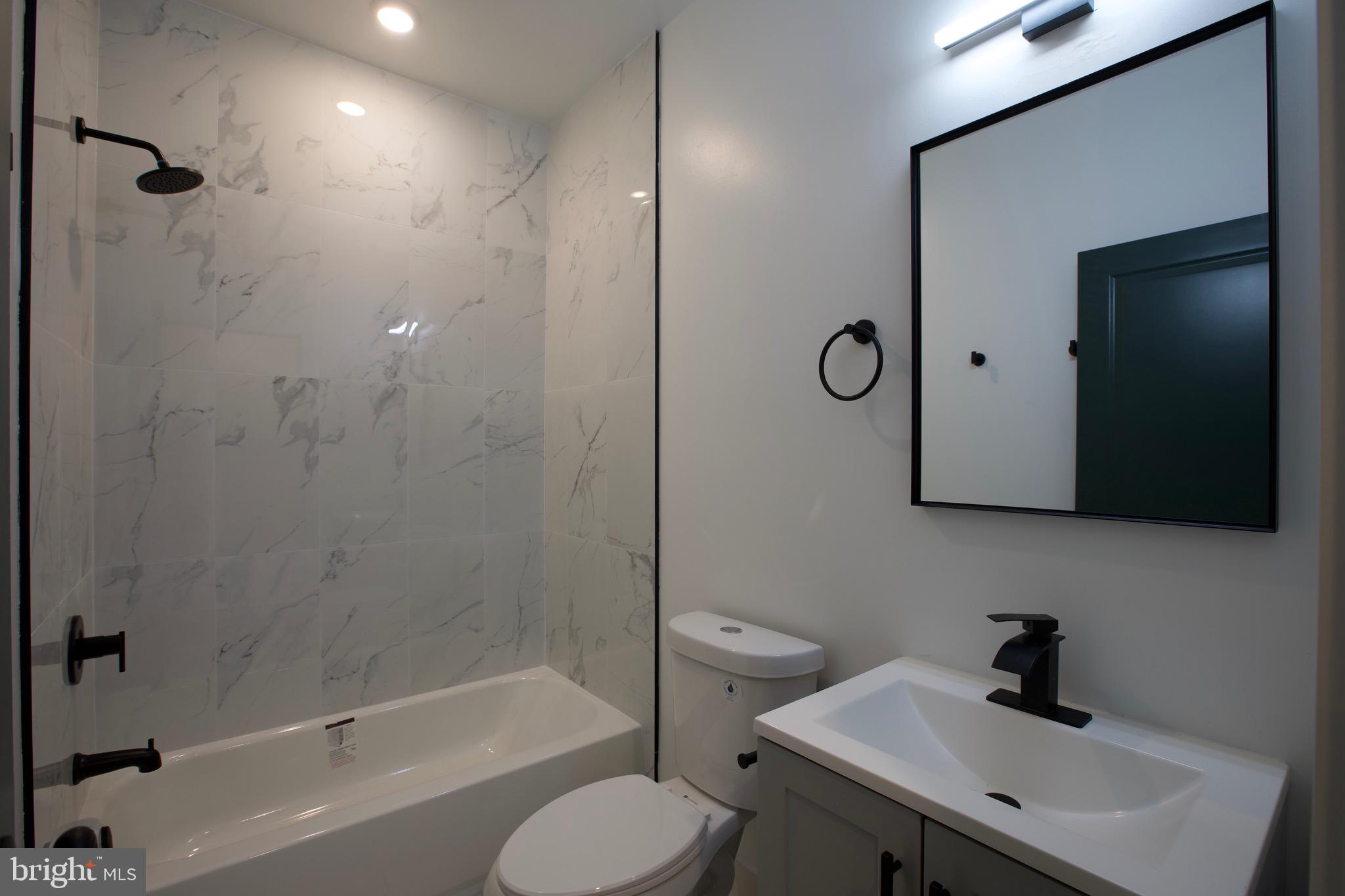 NORRIS SQUARE - Residential Lease