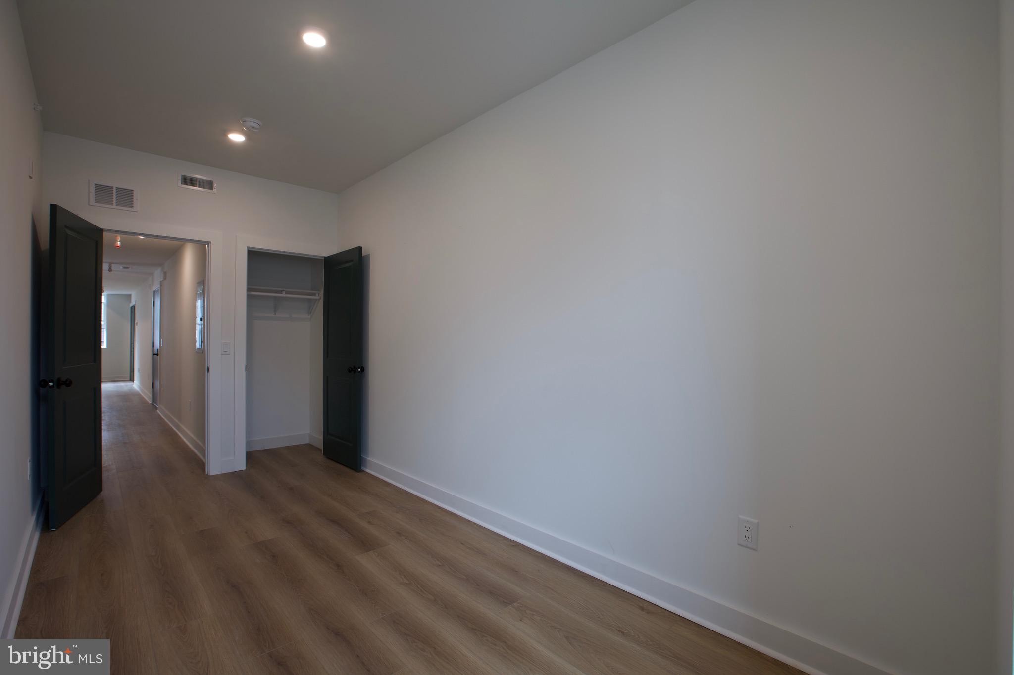 NORRIS SQUARE - Residential Lease