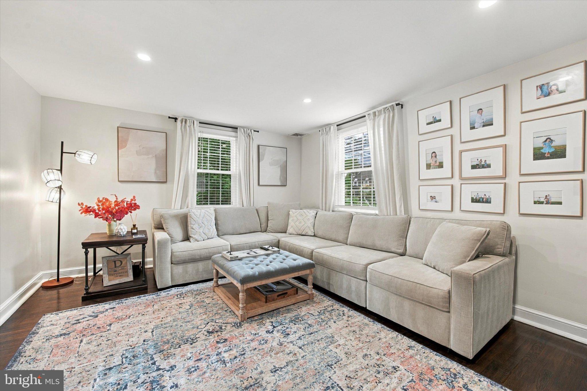 7 VALLEY VIEW LANE