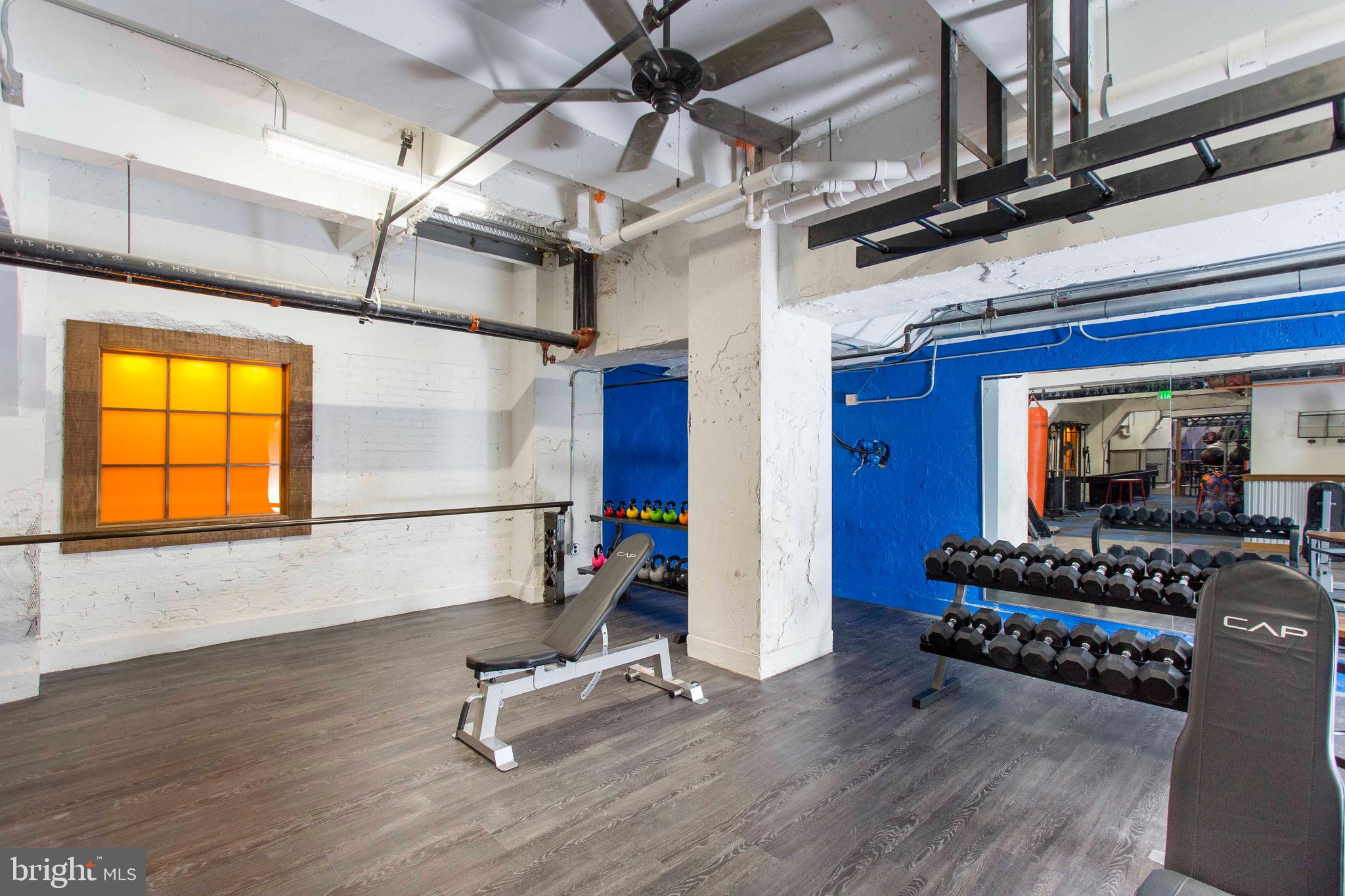 DOWNTOWN - Residential Lease