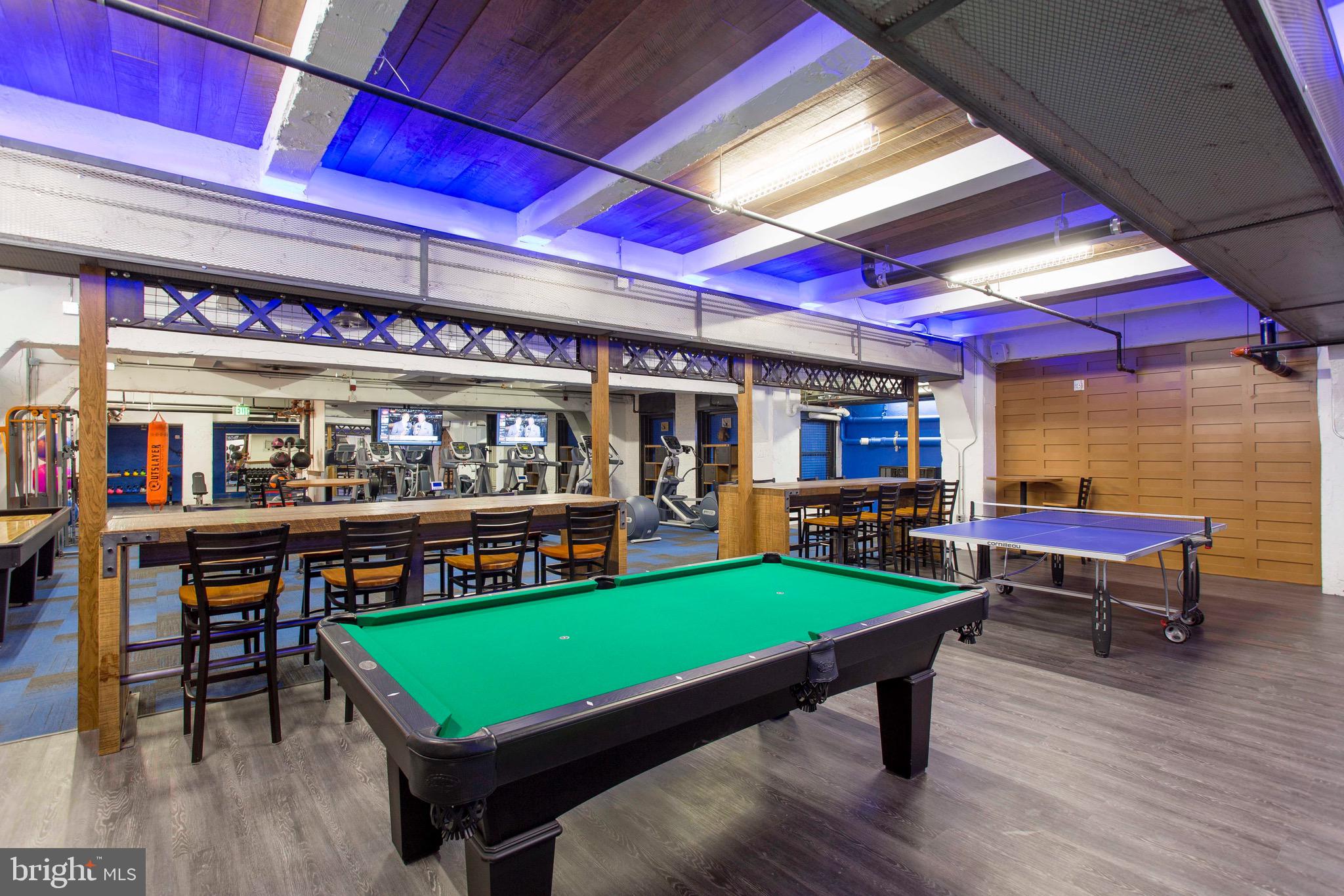 DOWNTOWN - Residential Lease