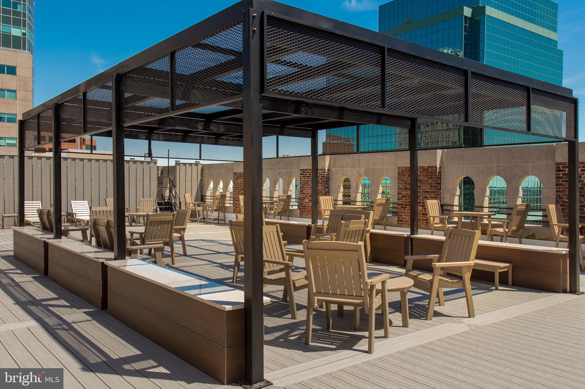DOWNTOWN - Residential Lease