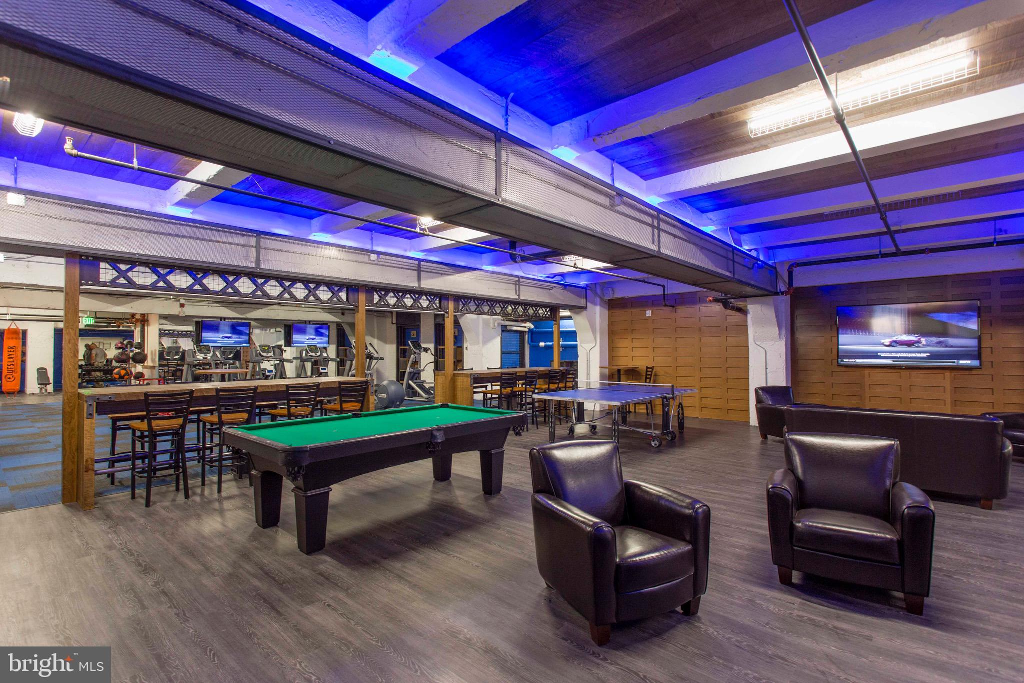 DOWNTOWN - Residential Lease
