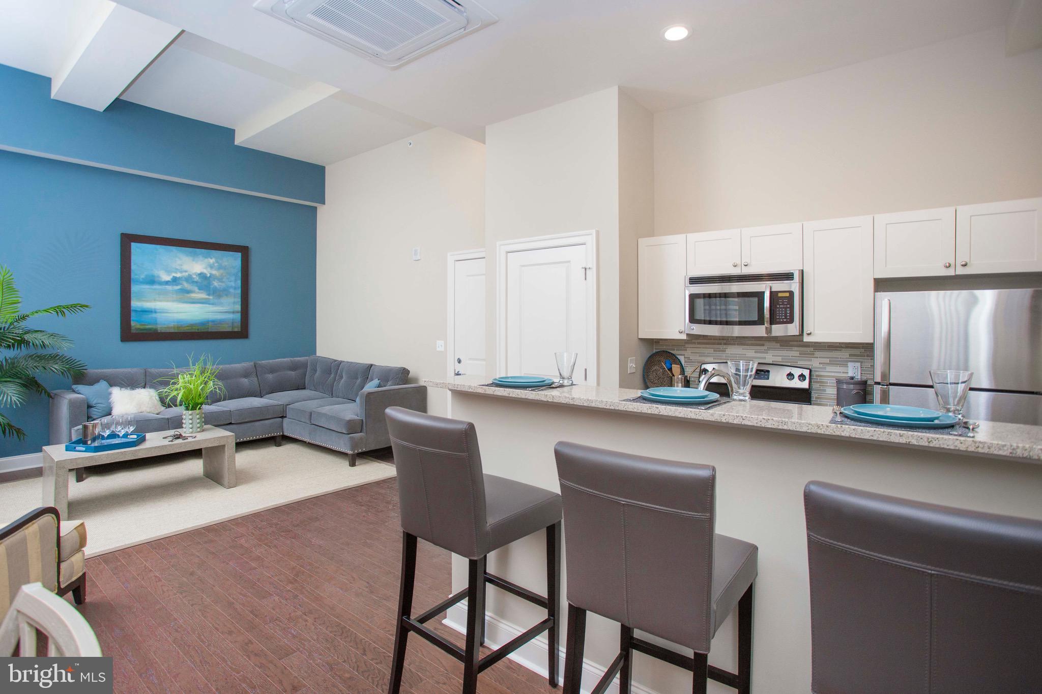 DOWNTOWN - Residential Lease