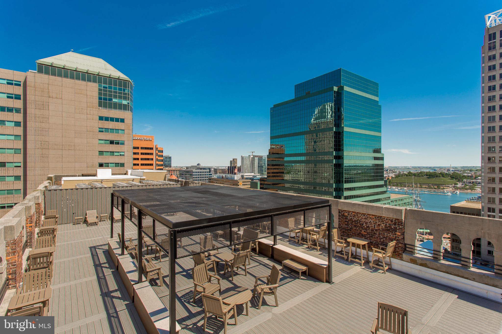 DOWNTOWN - Residential Lease