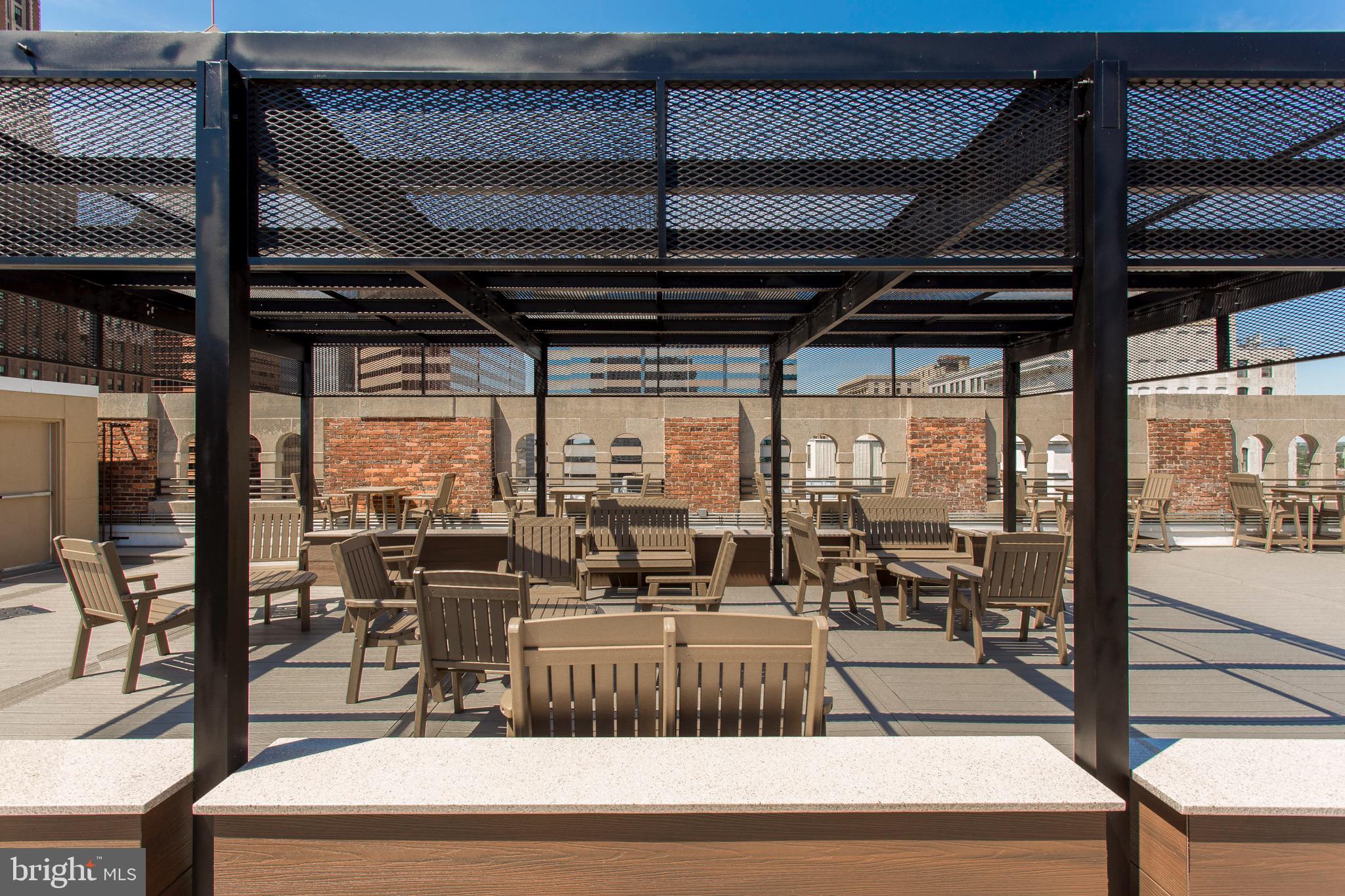 DOWNTOWN - Residential Lease