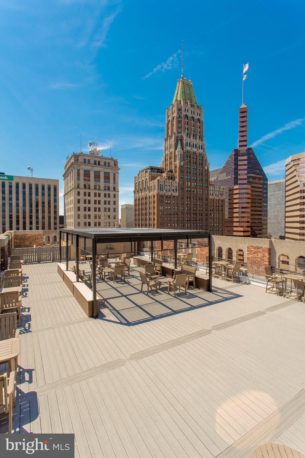 DOWNTOWN - Residential Lease
