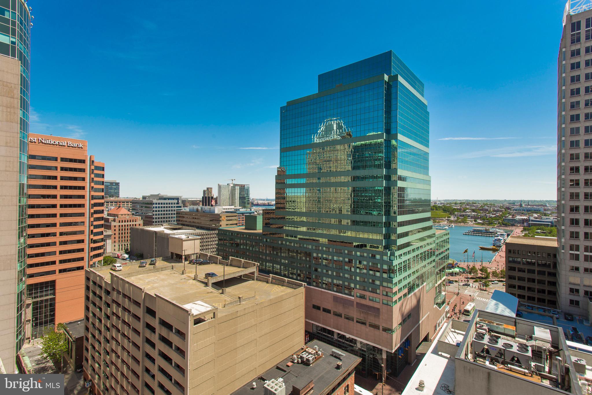 DOWNTOWN - Residential Lease