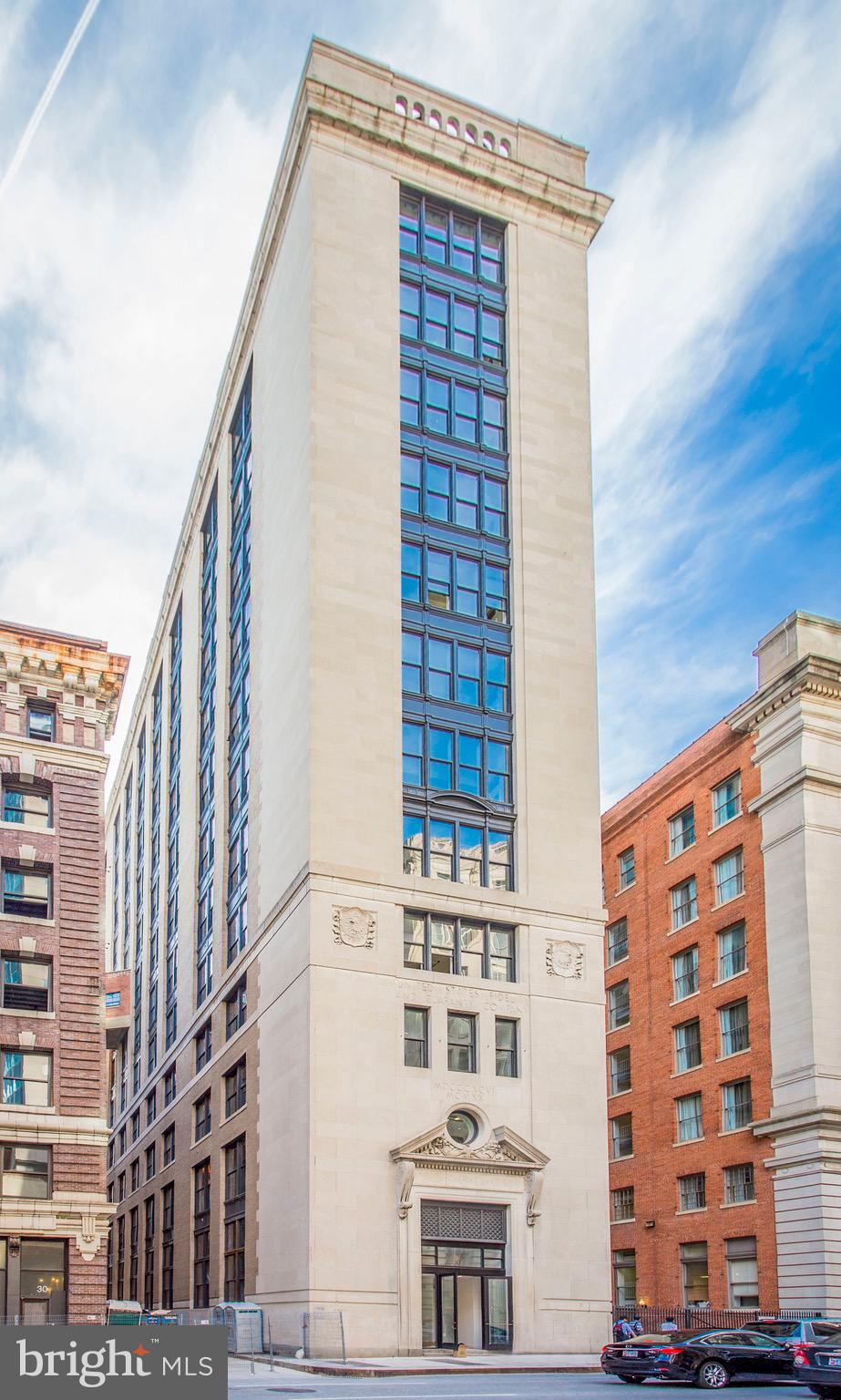 DOWNTOWN - Residential Lease