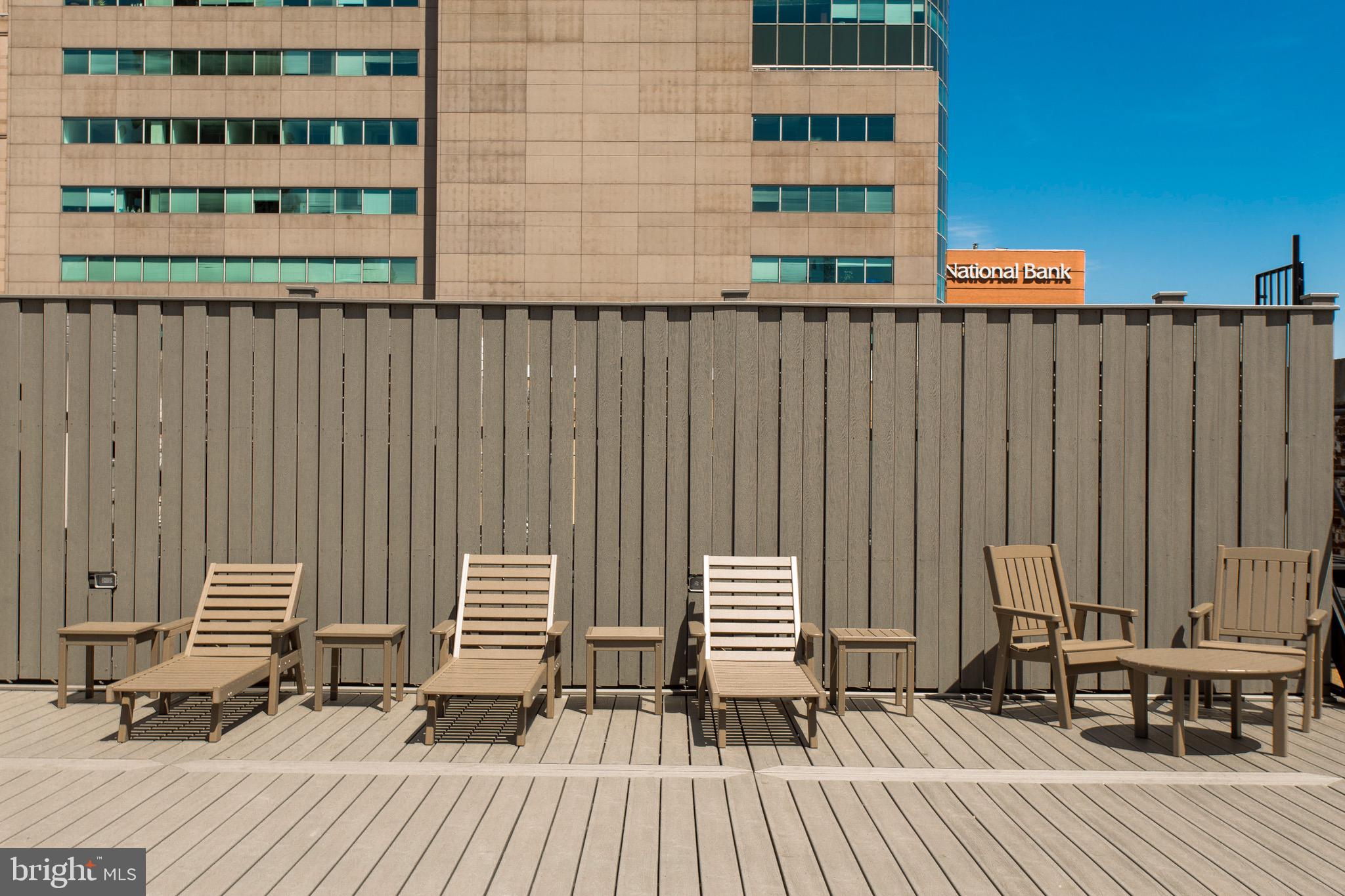 DOWNTOWN - Residential Lease