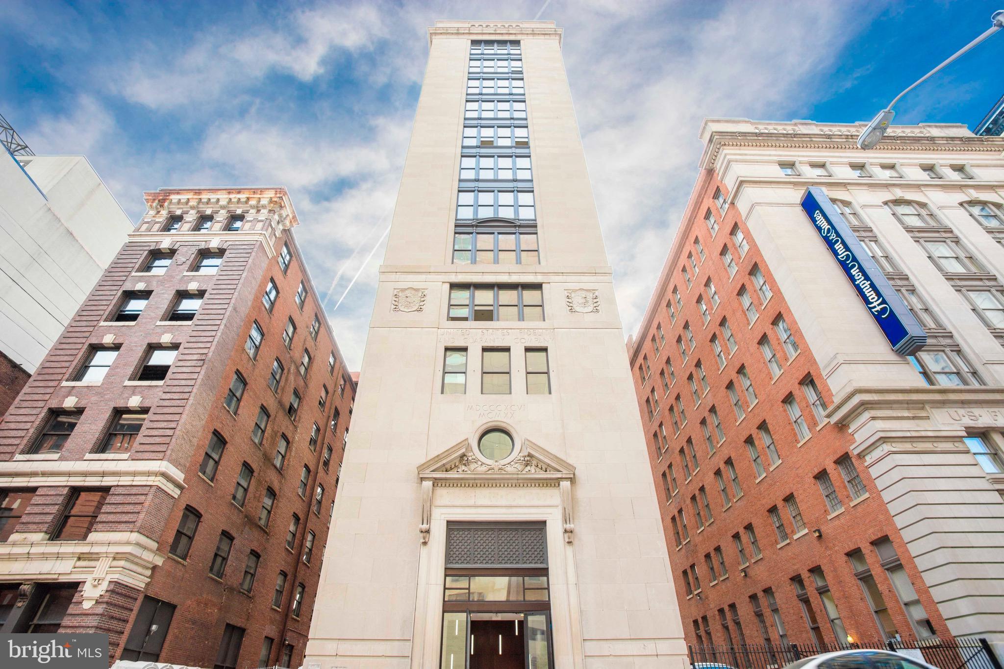 DOWNTOWN - Residential Lease