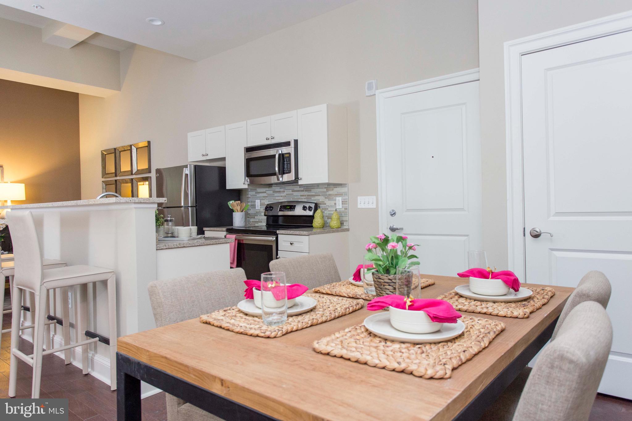 DOWNTOWN - Residential Lease