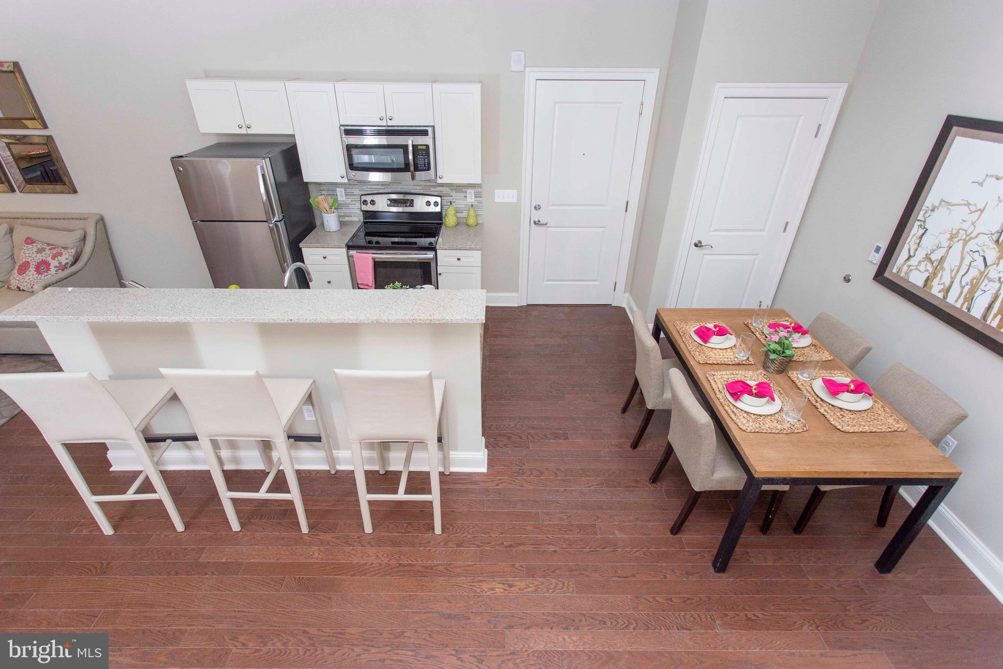 DOWNTOWN - Residential Lease