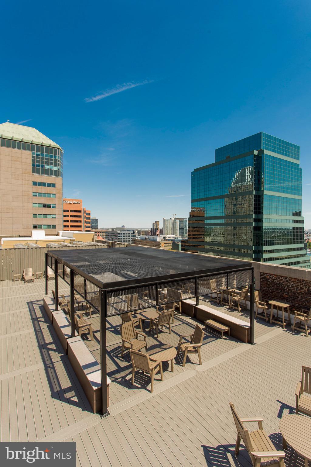 DOWNTOWN - Residential Lease
