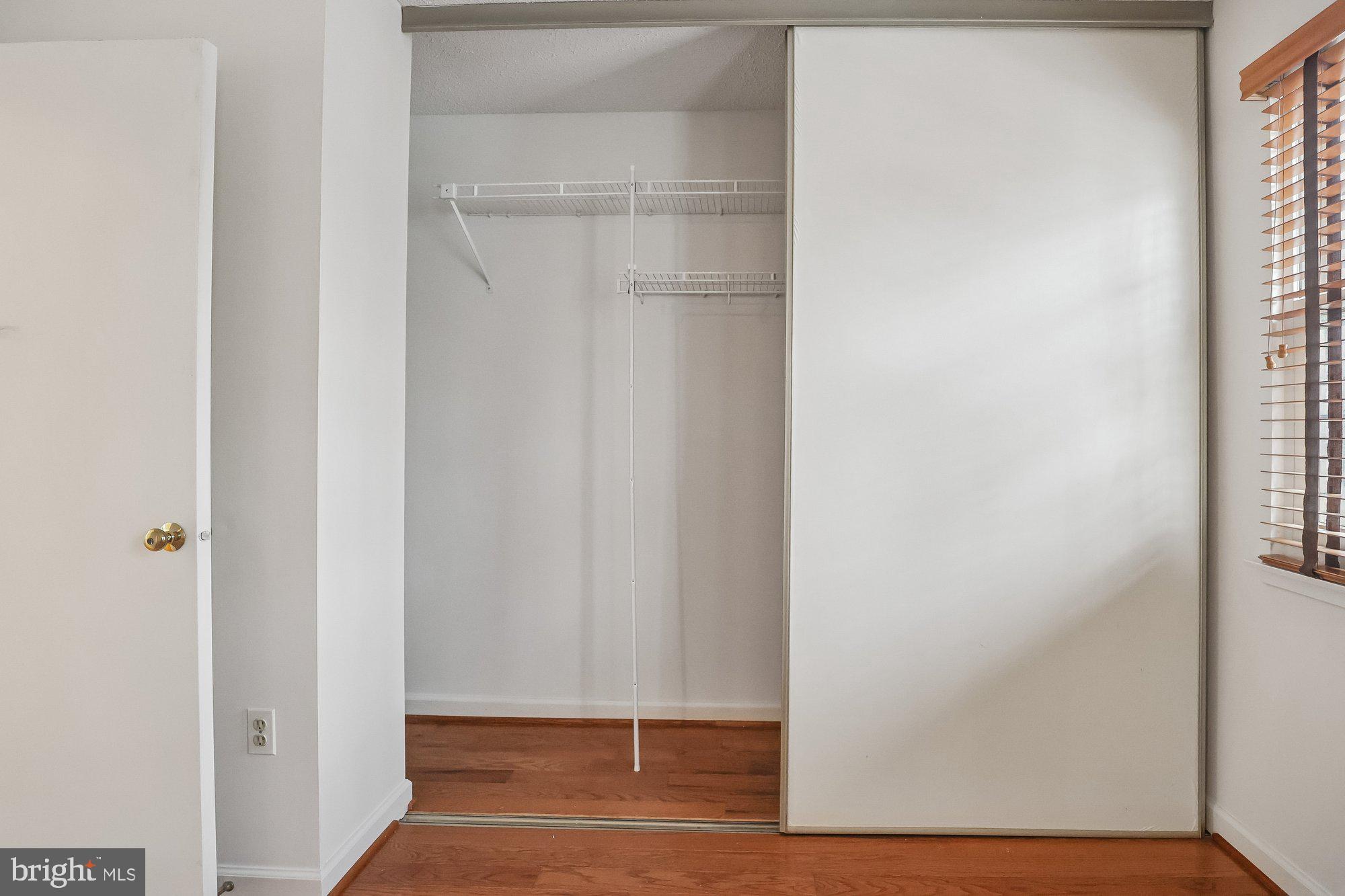 HUNTERS SQUARE - Residential