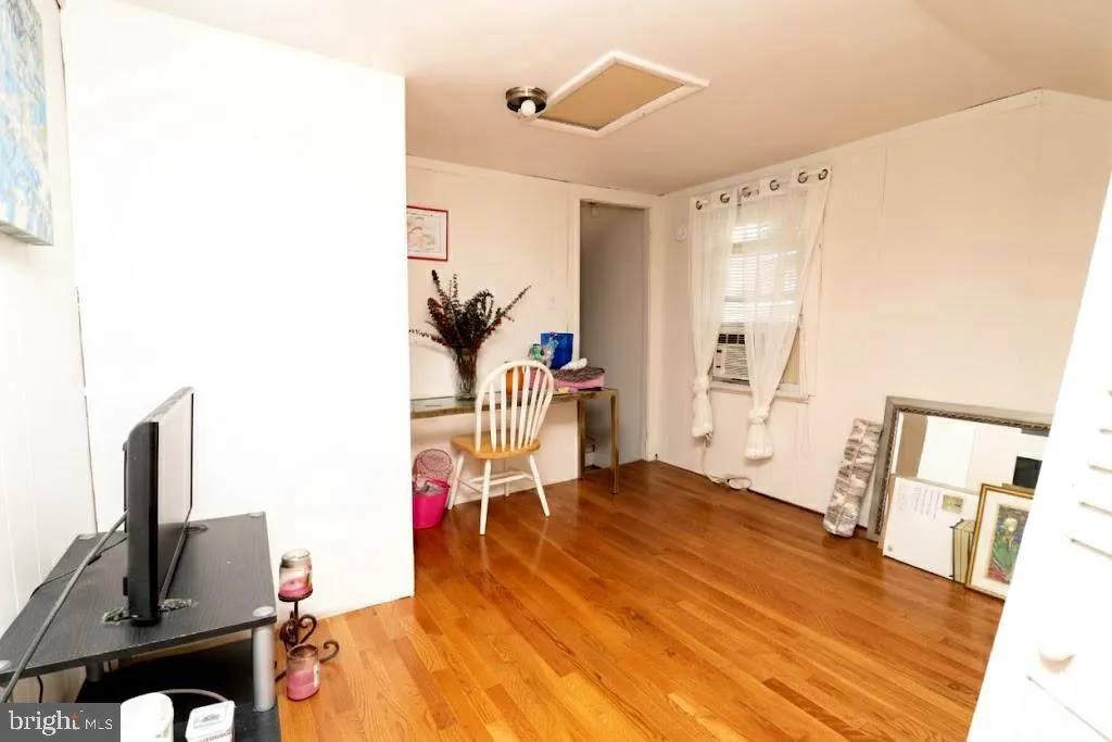 Runnemede, New Jersey 08078, United States, 4 Bedrooms Bedrooms, ,2 BathroomsBathrooms,Residential,Coming Soon,227423