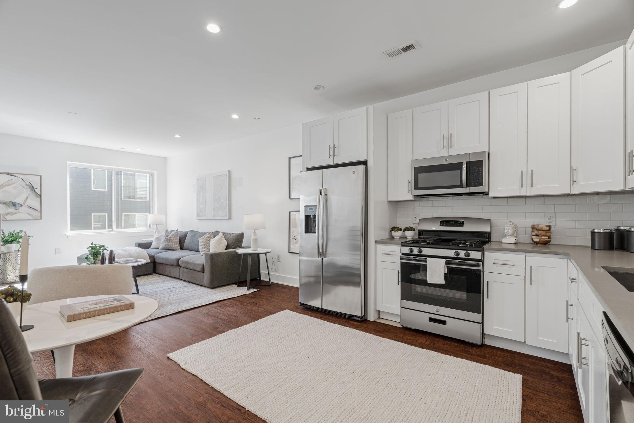 OLDE KENSINGTON - Residential