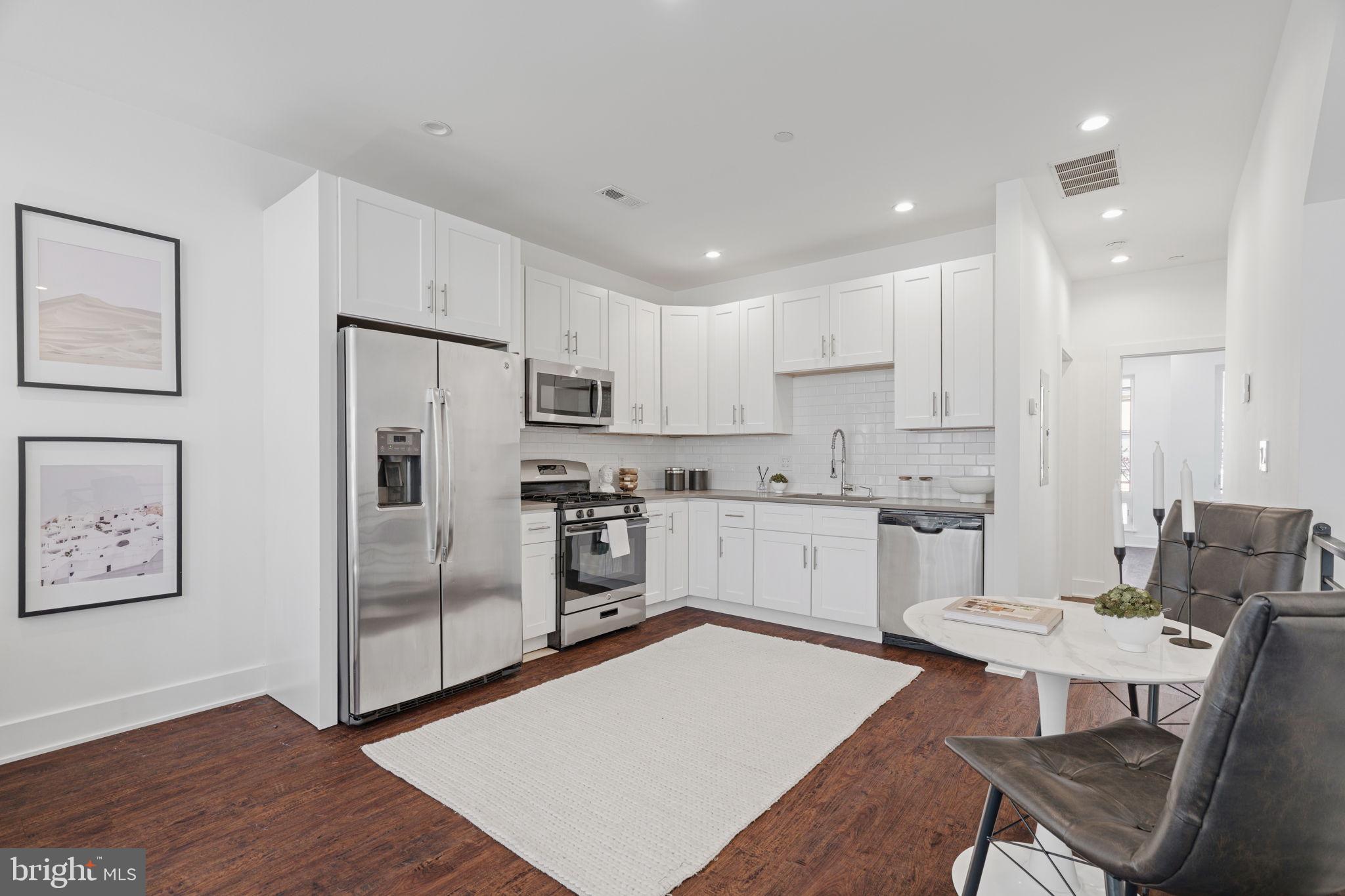 OLDE KENSINGTON - Residential