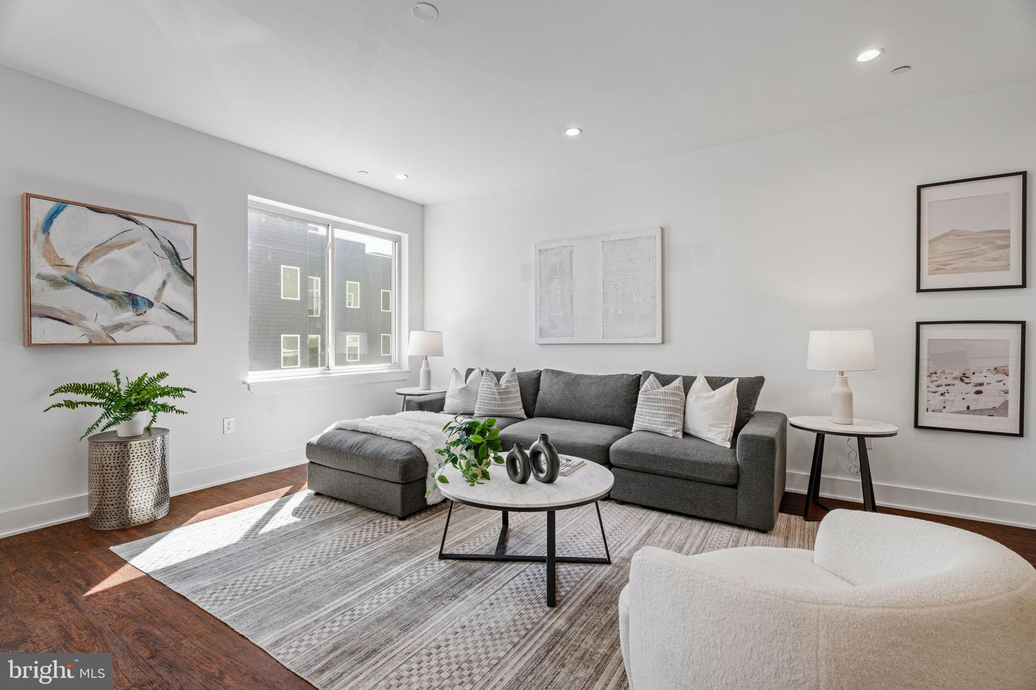 OLDE KENSINGTON - Residential