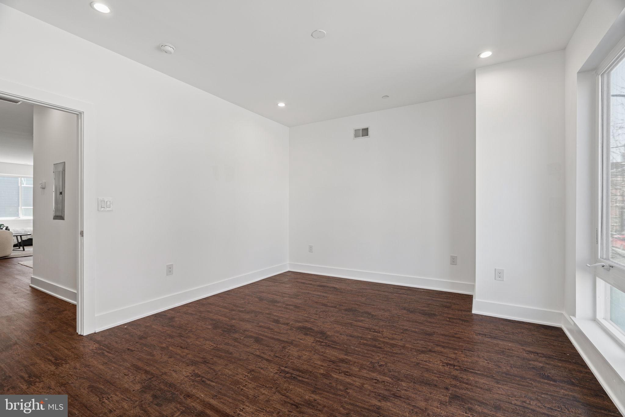 OLDE KENSINGTON - Residential