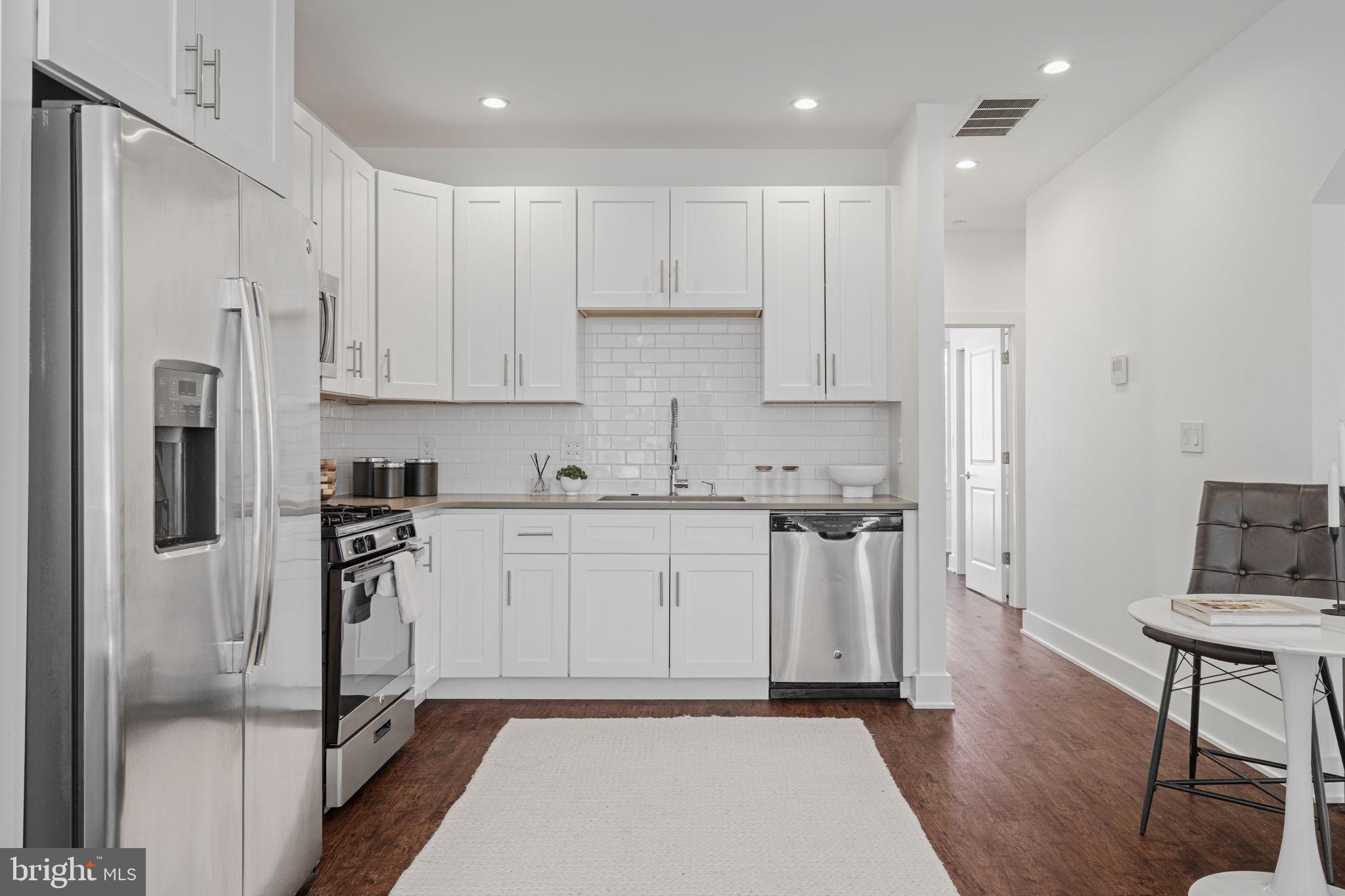 OLDE KENSINGTON - Residential