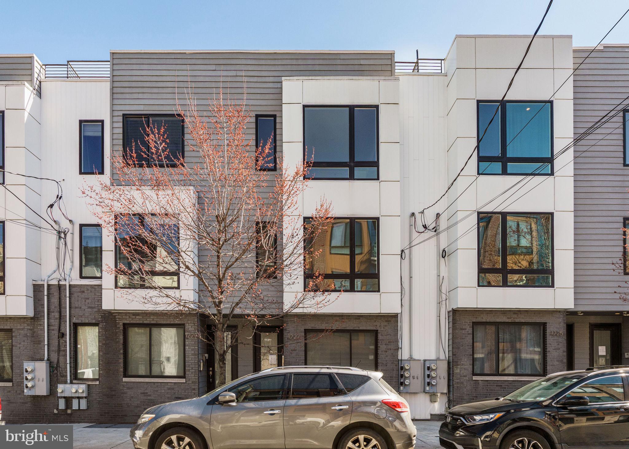 OLDE KENSINGTON - Residential