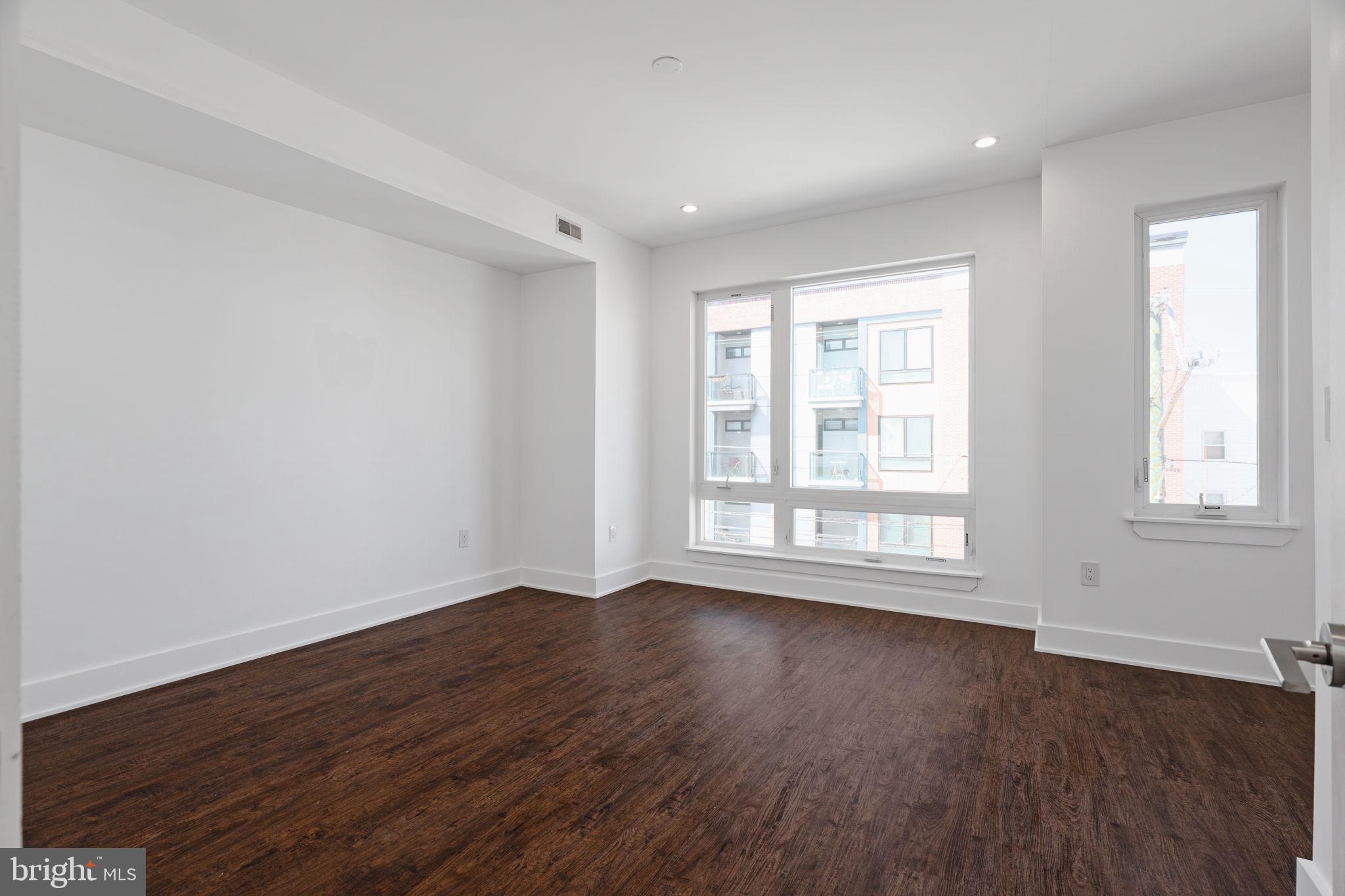 OLDE KENSINGTON - Residential