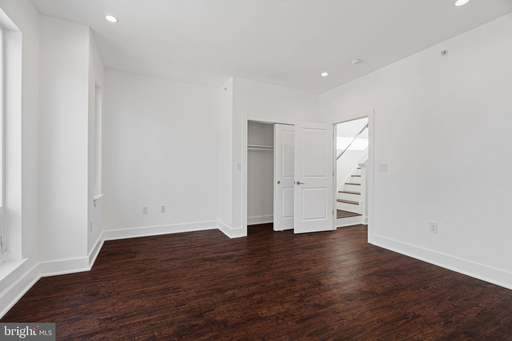 OLDE KENSINGTON - Residential