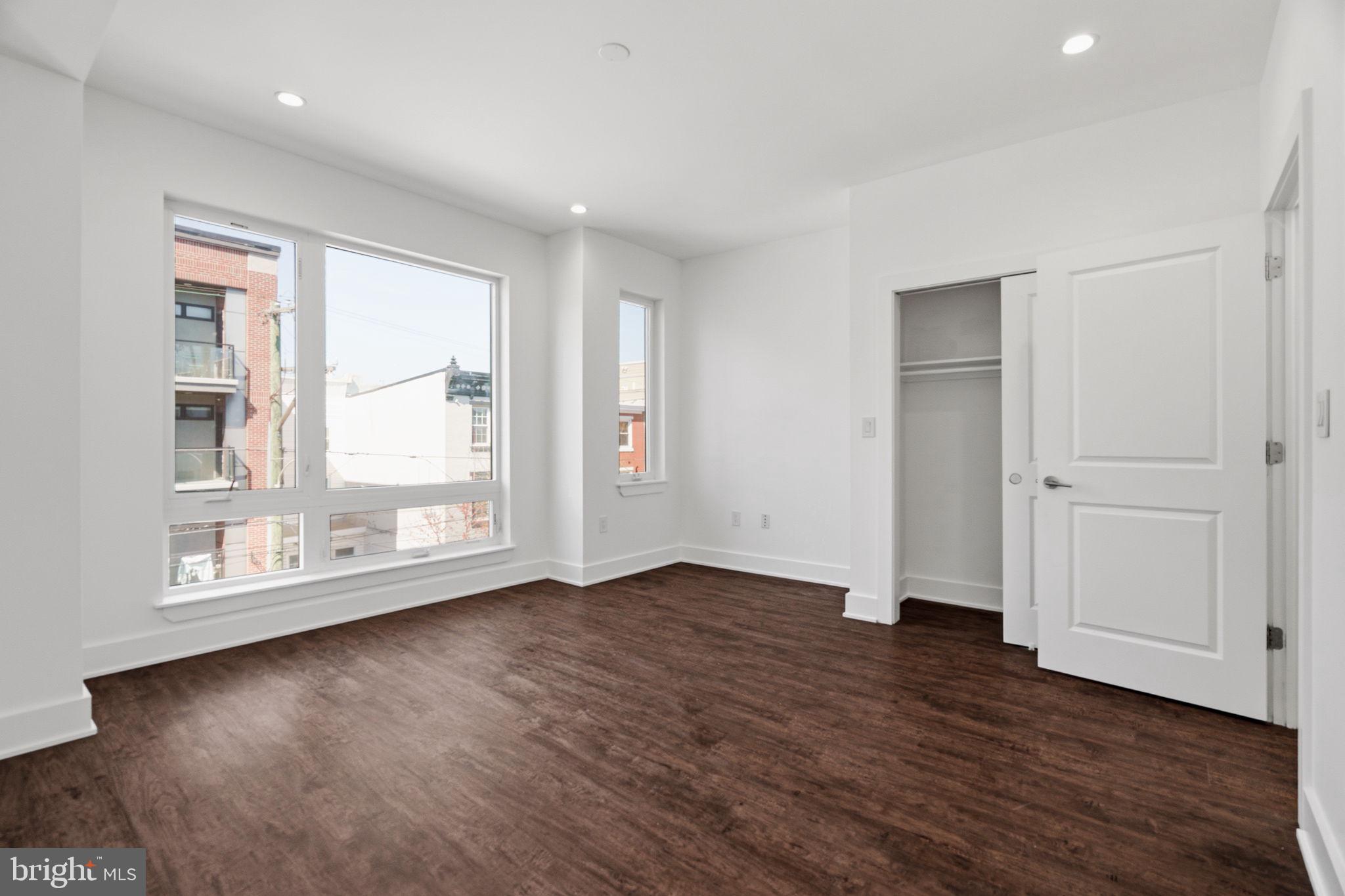 OLDE KENSINGTON - Residential