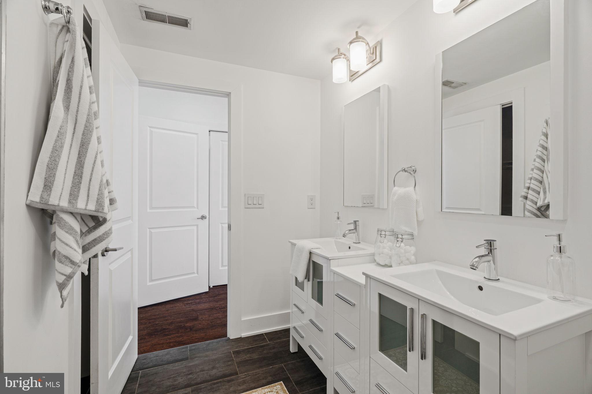 OLDE KENSINGTON - Residential