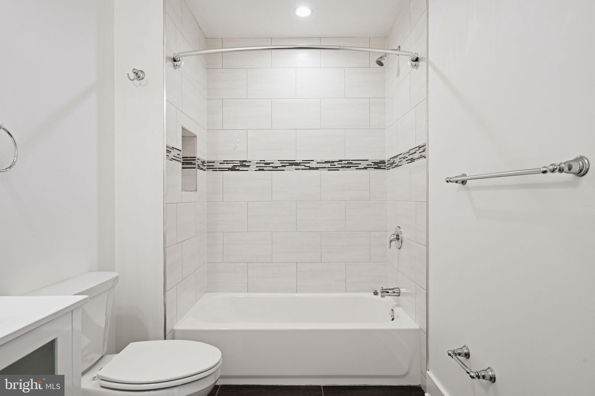 OLDE KENSINGTON - Residential