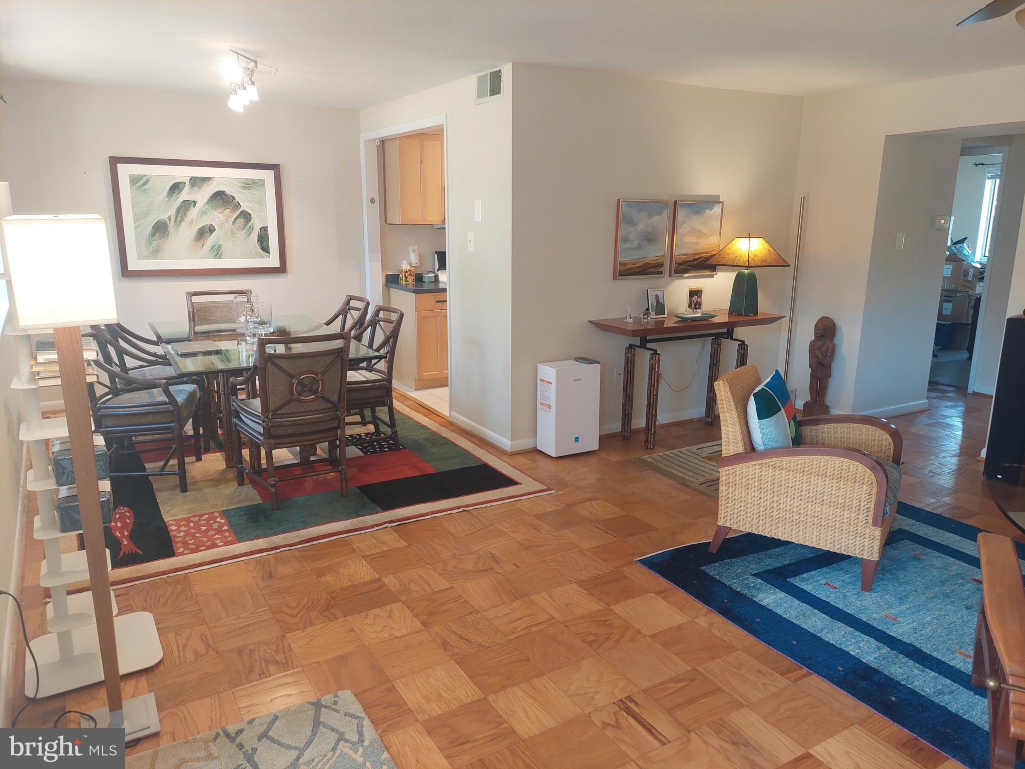 10208 ROCKVILLE PIK 302