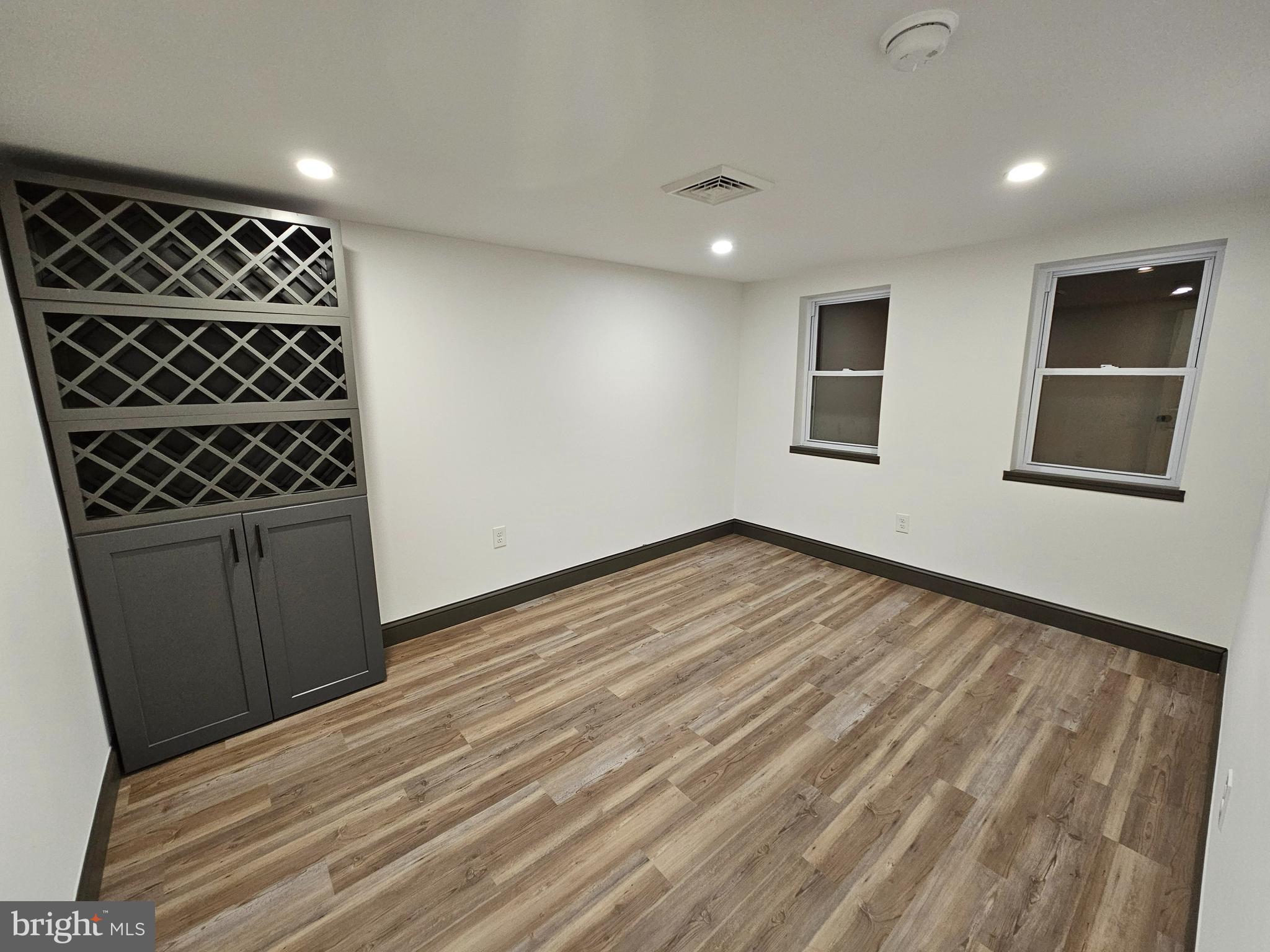 COLUMBIA - Residential