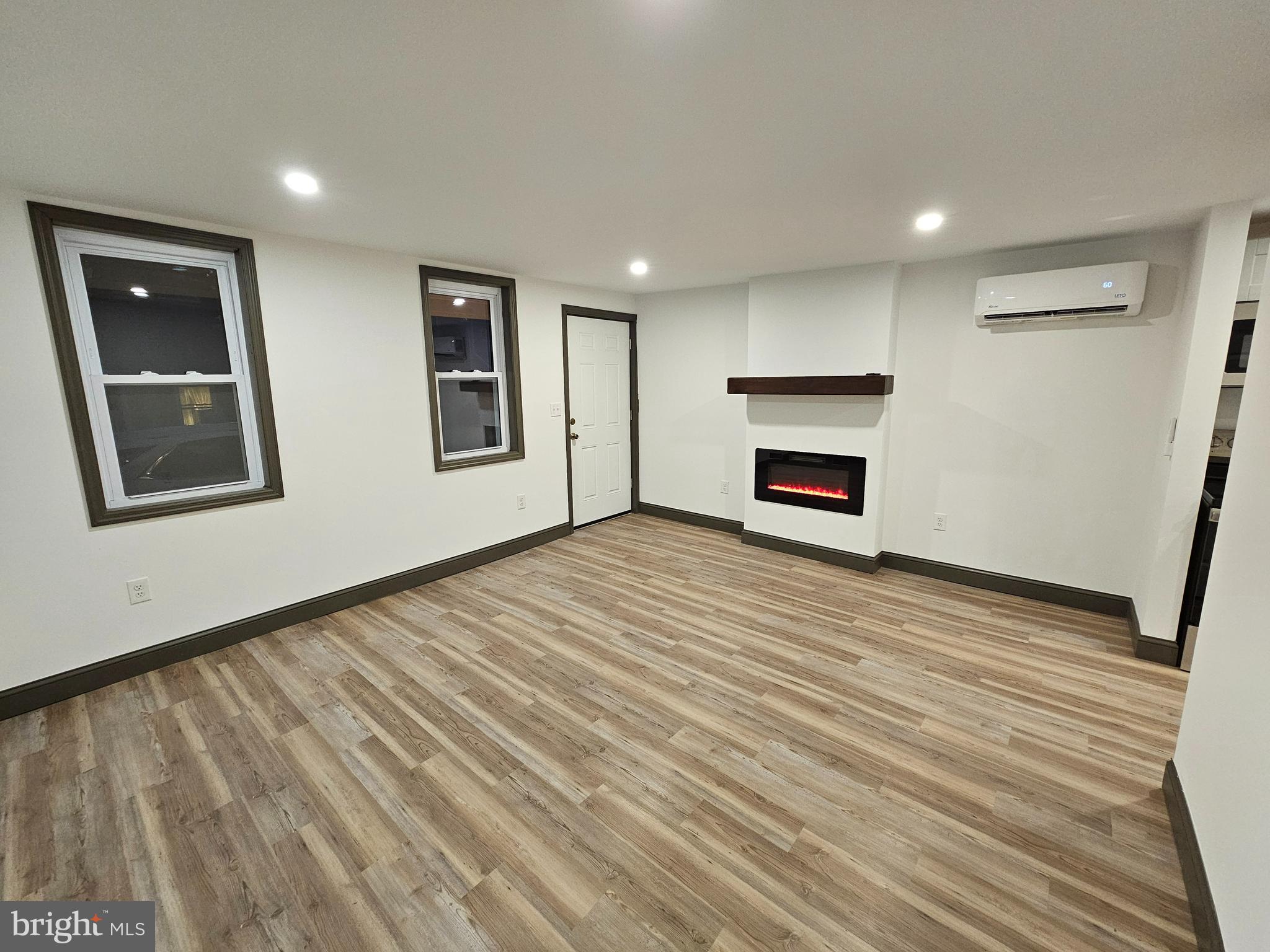 COLUMBIA - Residential