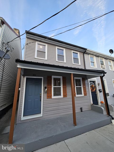 211 S 2ND STREET COLUMBIA PA 17512