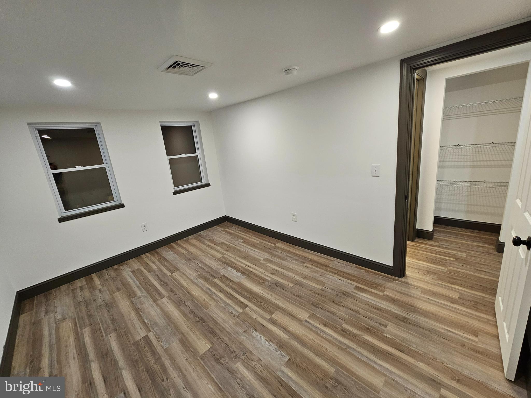 COLUMBIA - Residential