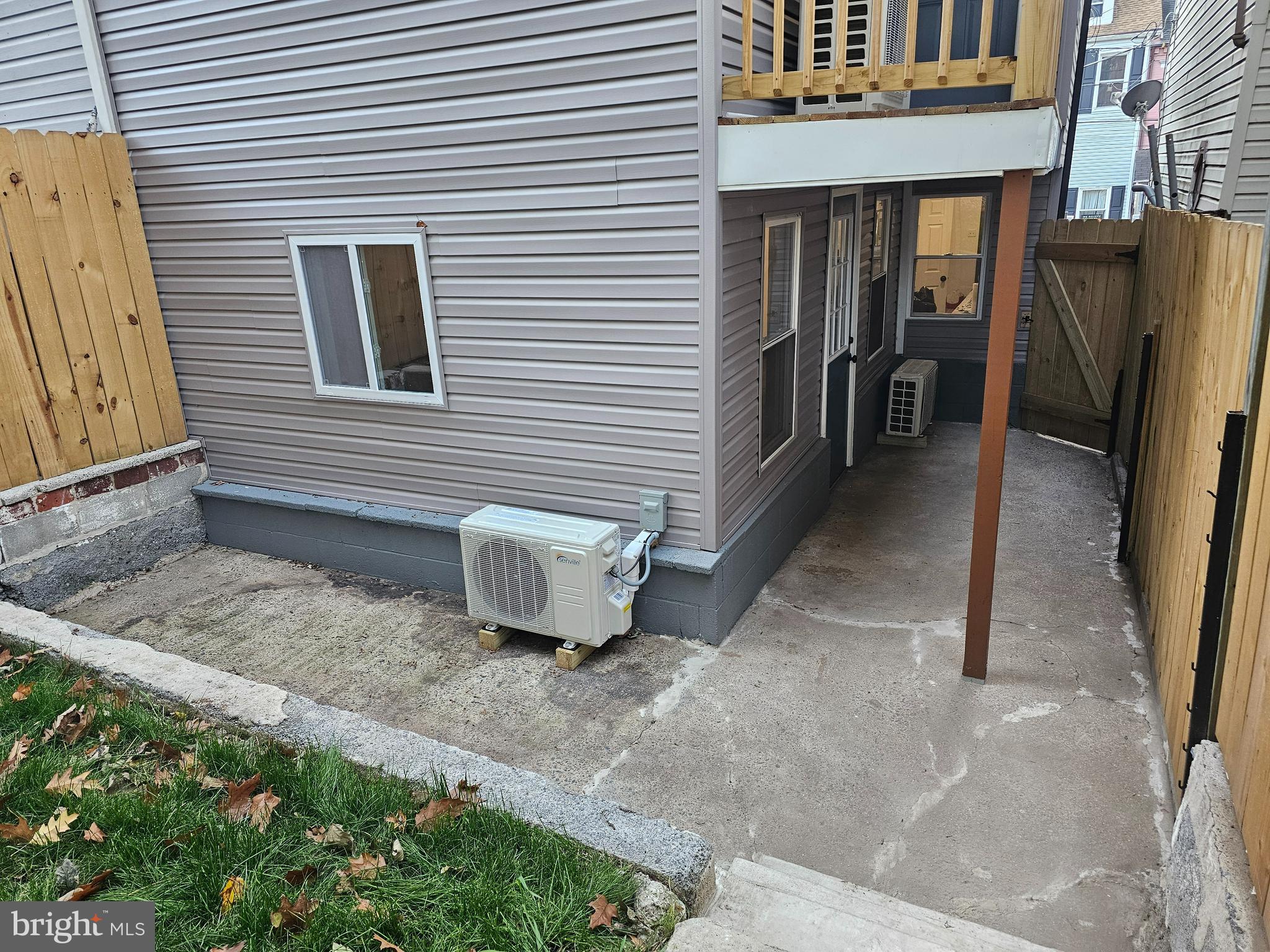 COLUMBIA - Residential