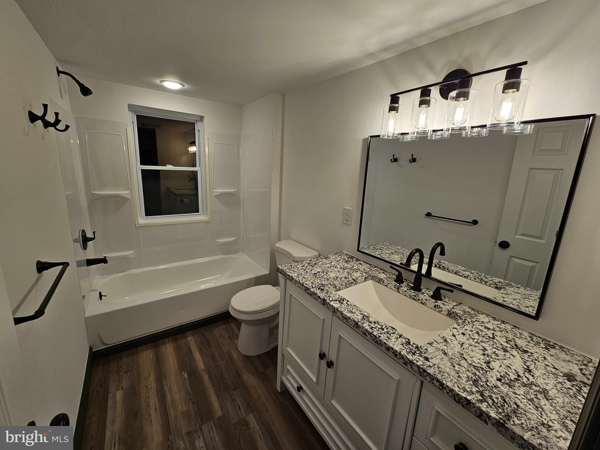 COLUMBIA - Residential