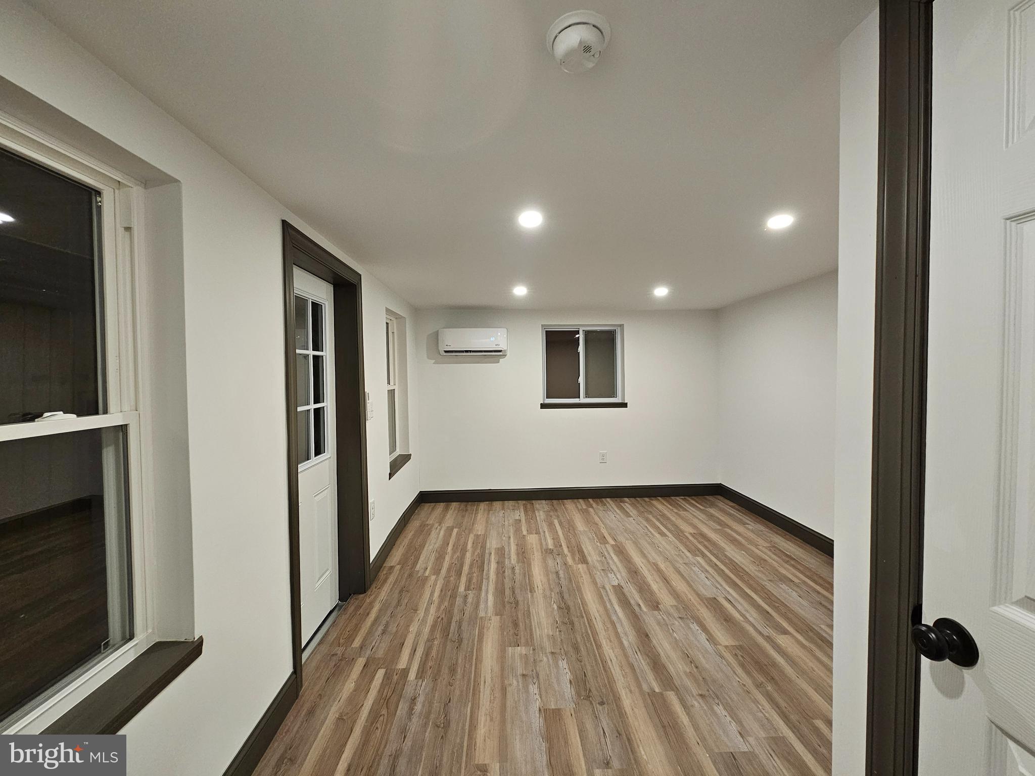 COLUMBIA - Residential