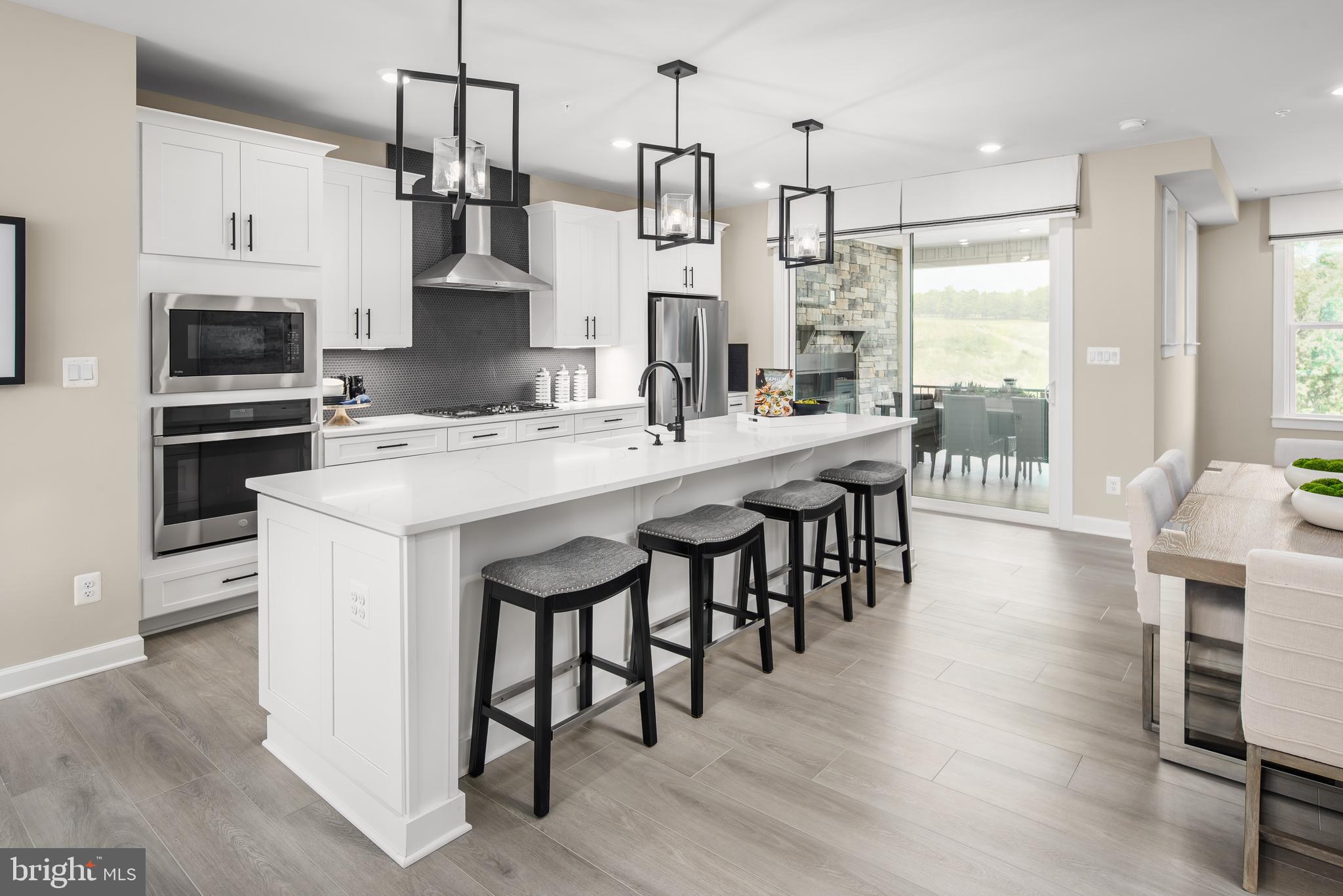 LONGVIEW RIDGE - Residential