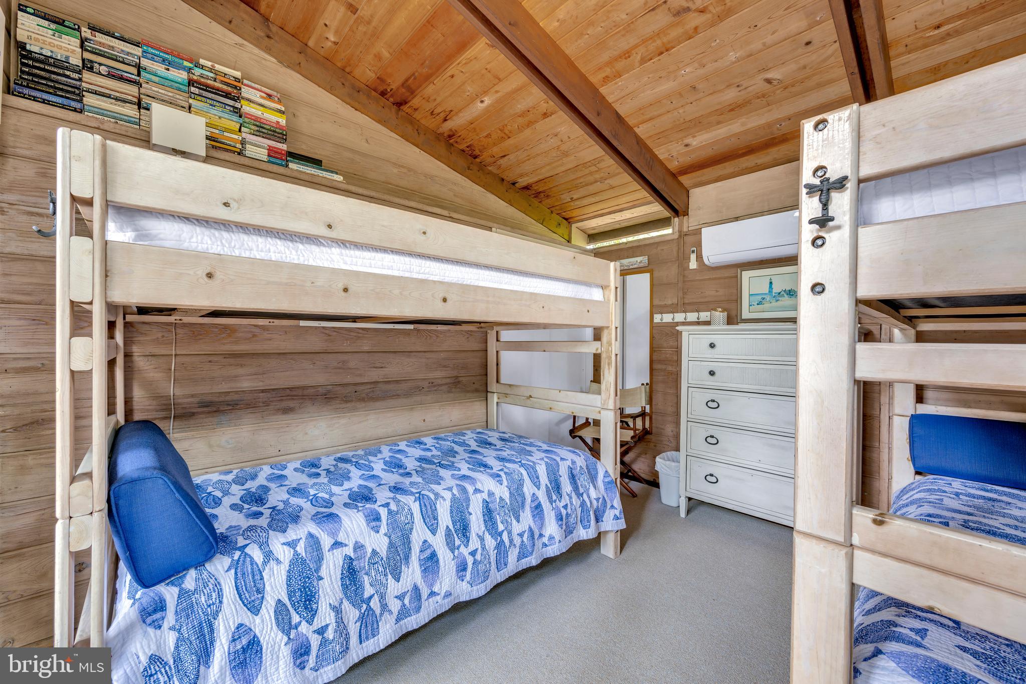 NORTH SHORES - Residential